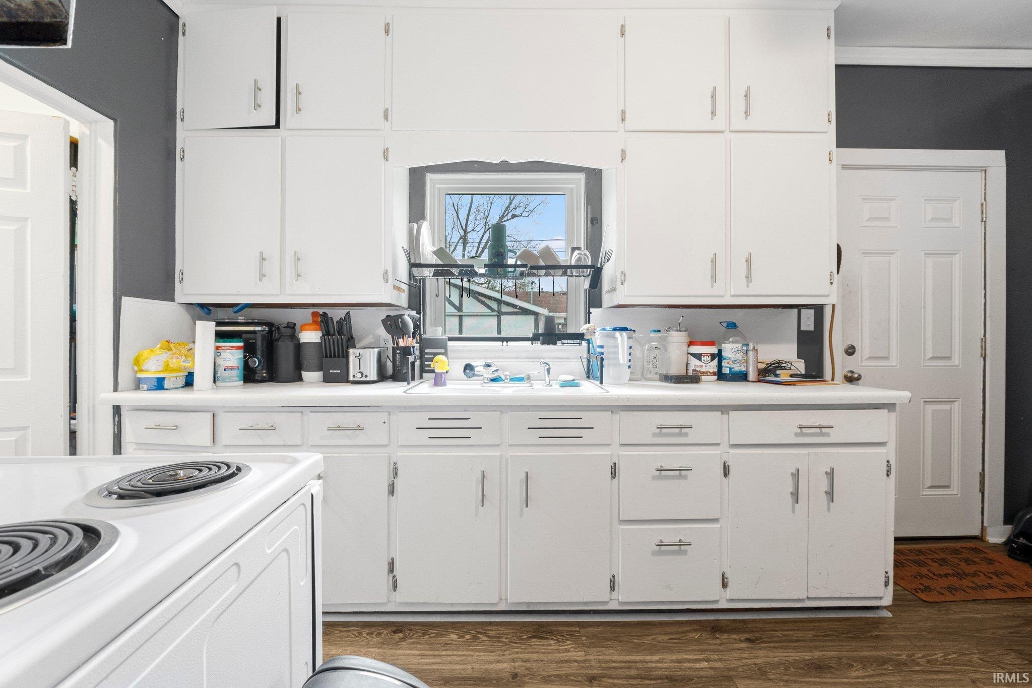 Photo 5 of 209 E 17Th Street