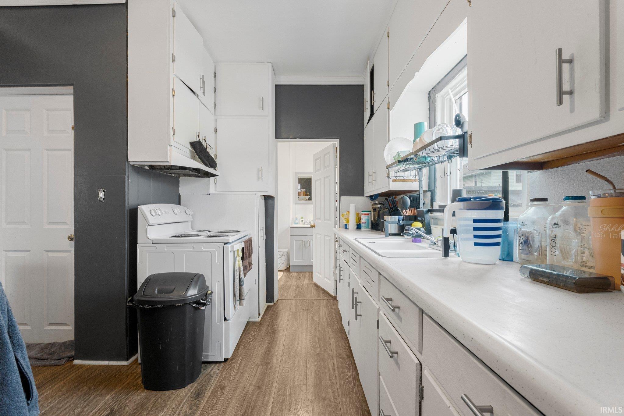 Photo 6 of 209 E 17Th Street
