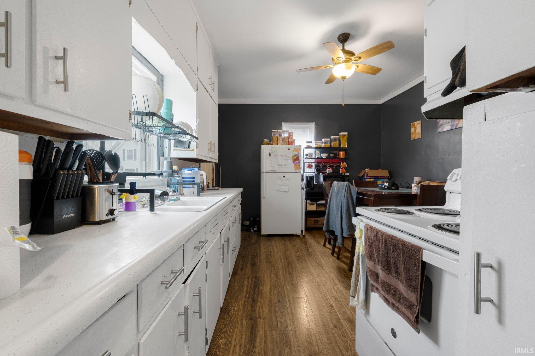 Photo 7 of 209 E 17Th Street