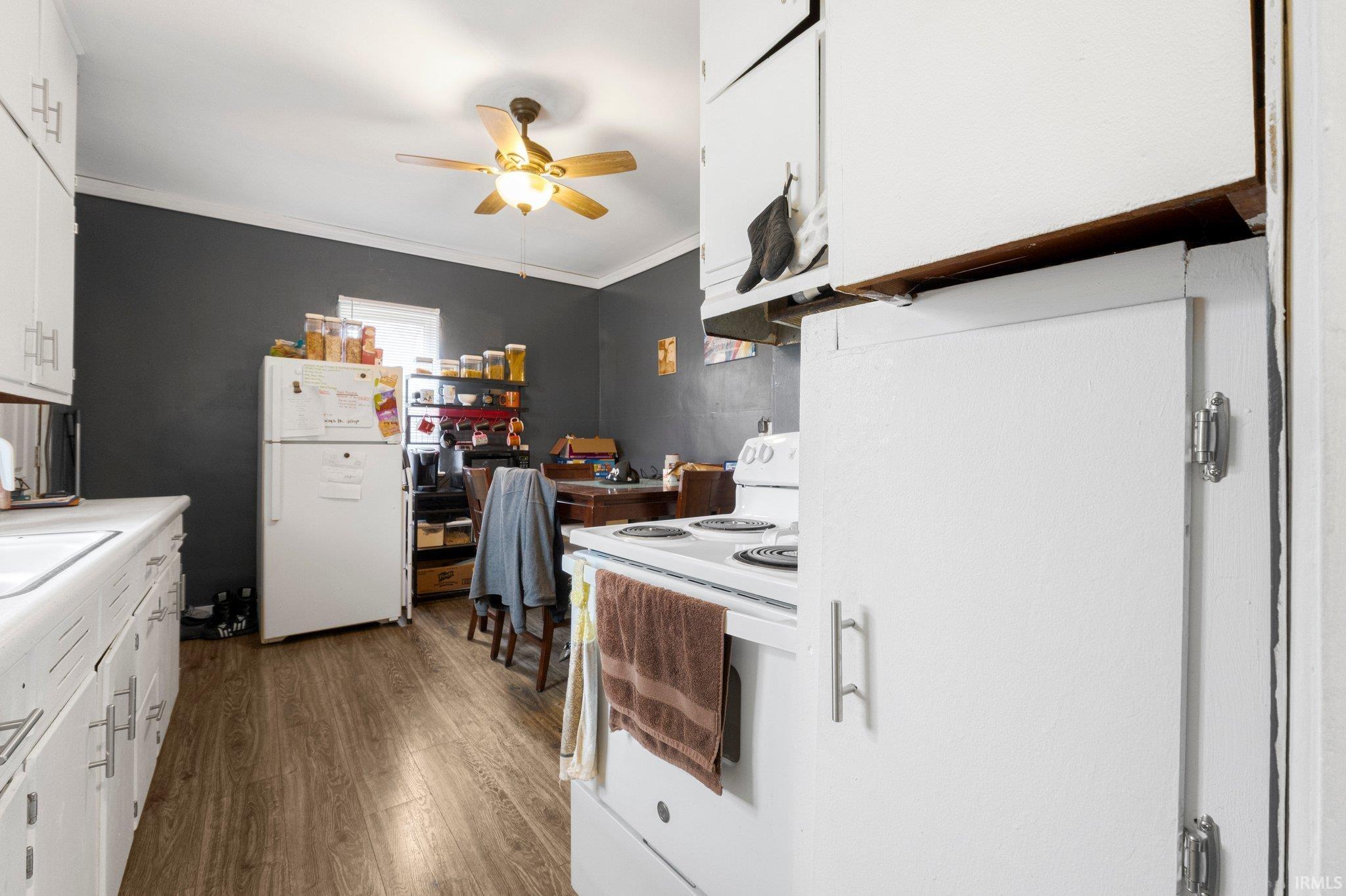 Photo 8 of 209 E 17Th Street