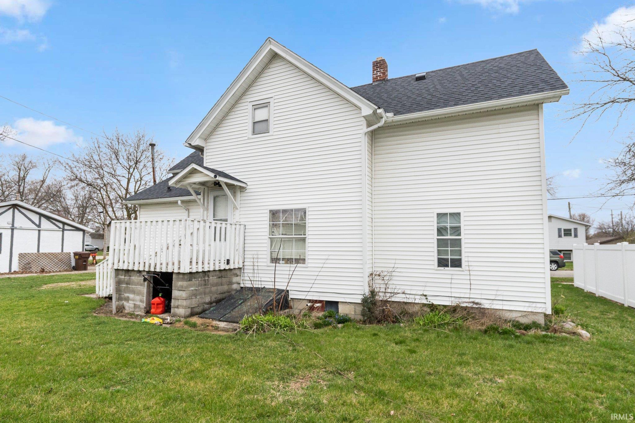 Photo 31 of 209 E 17Th Street