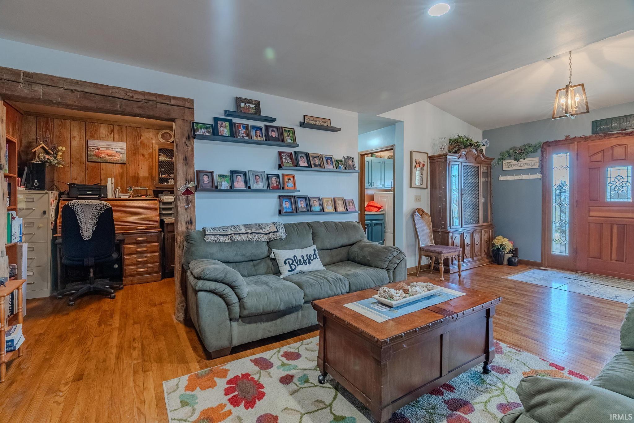 Photo 5 of 1536 S Riverwood Drive