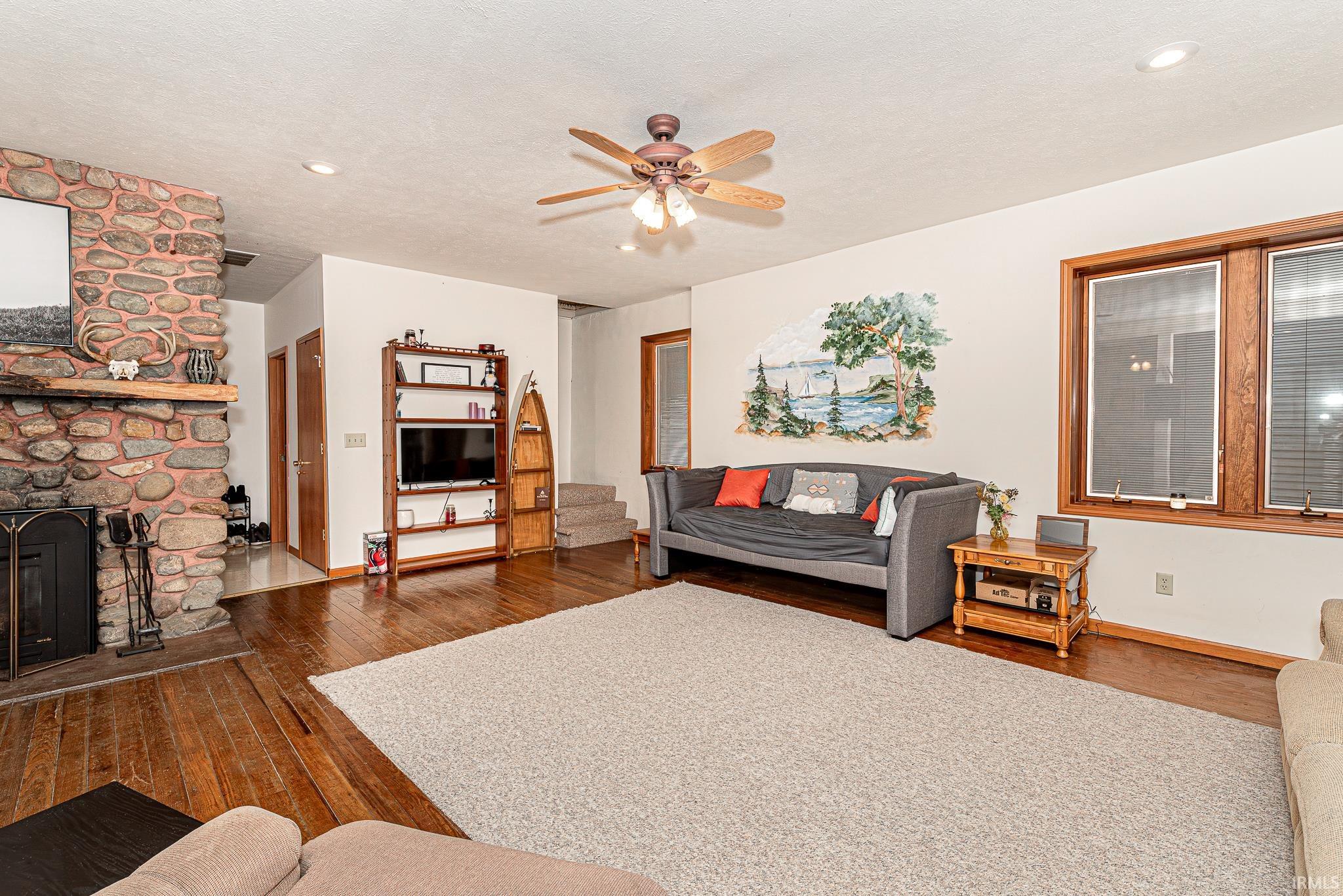 8241 E Wade Lane