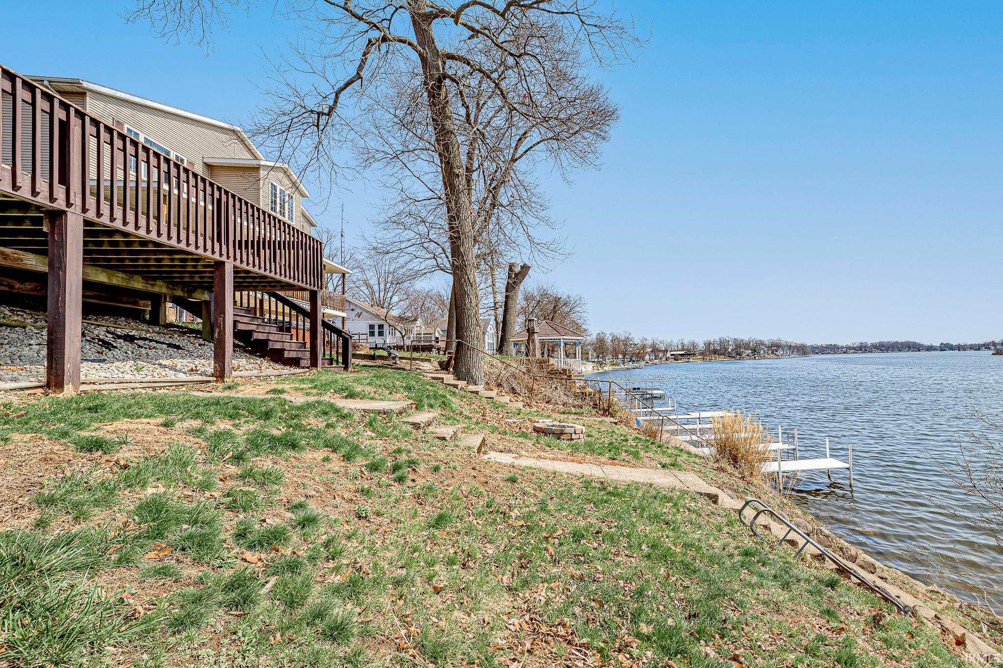 8241 E Wade Lane
