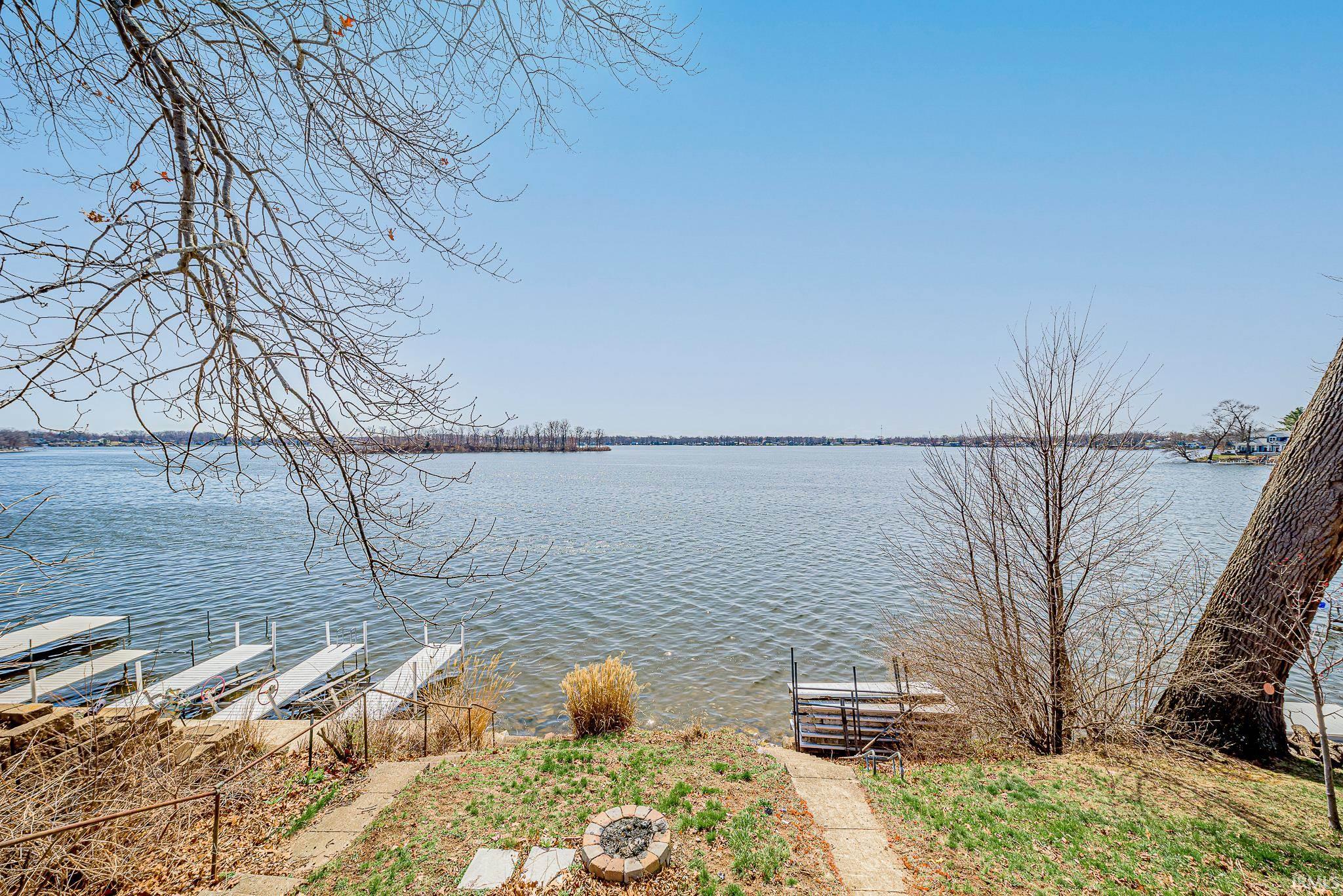 8241 E Wade Lane