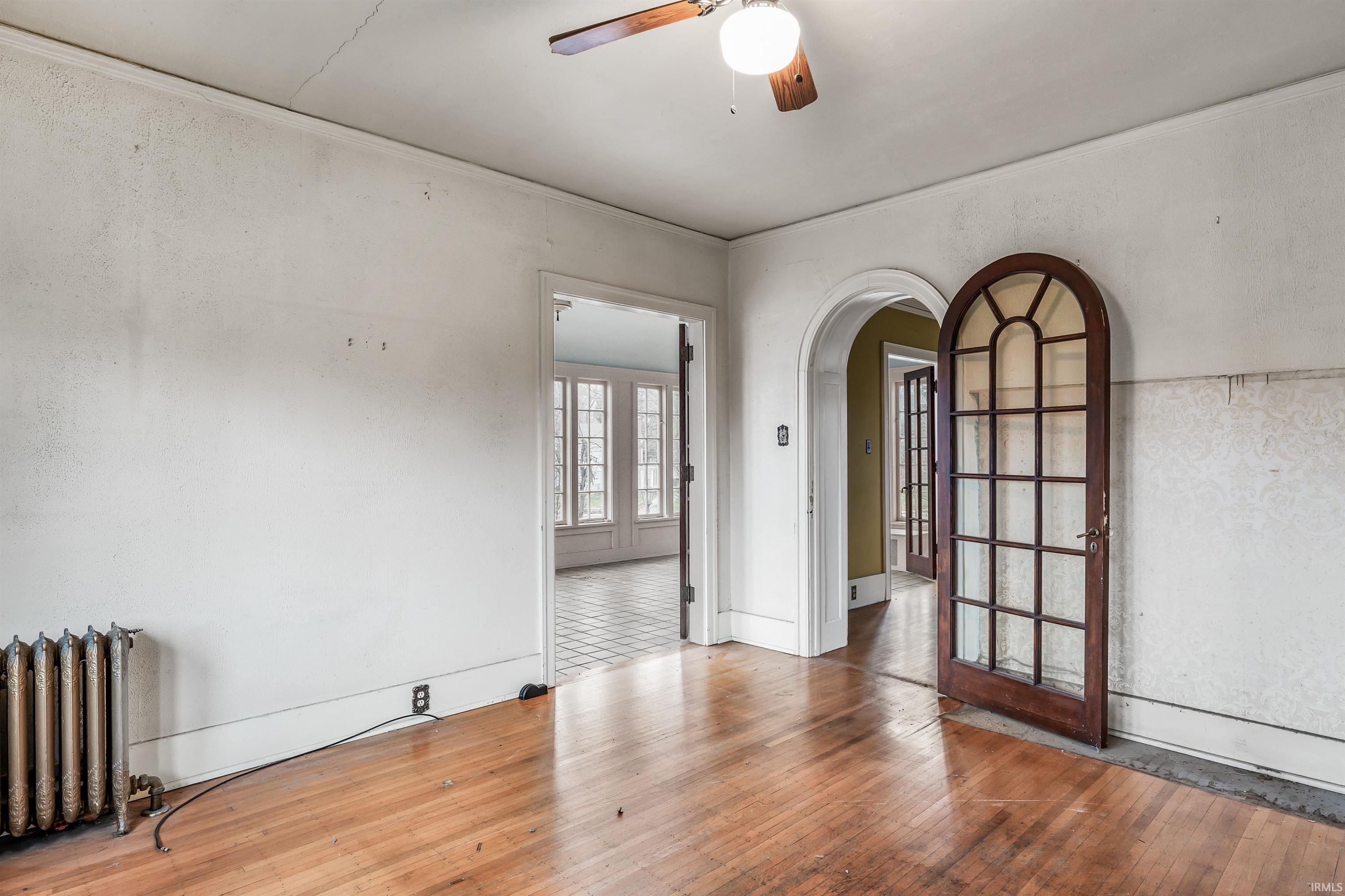Photo 11 of 2704 N Clinton Street