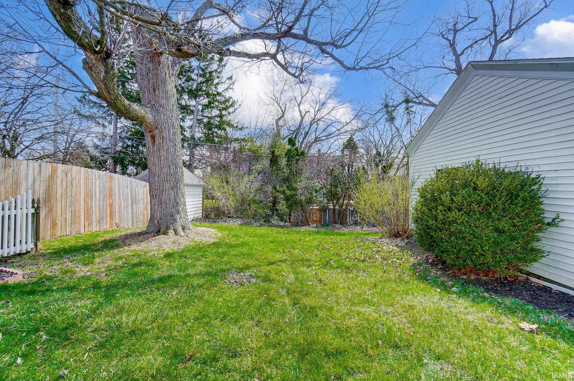 Photo 33 of 1920 Kenwood Avenue