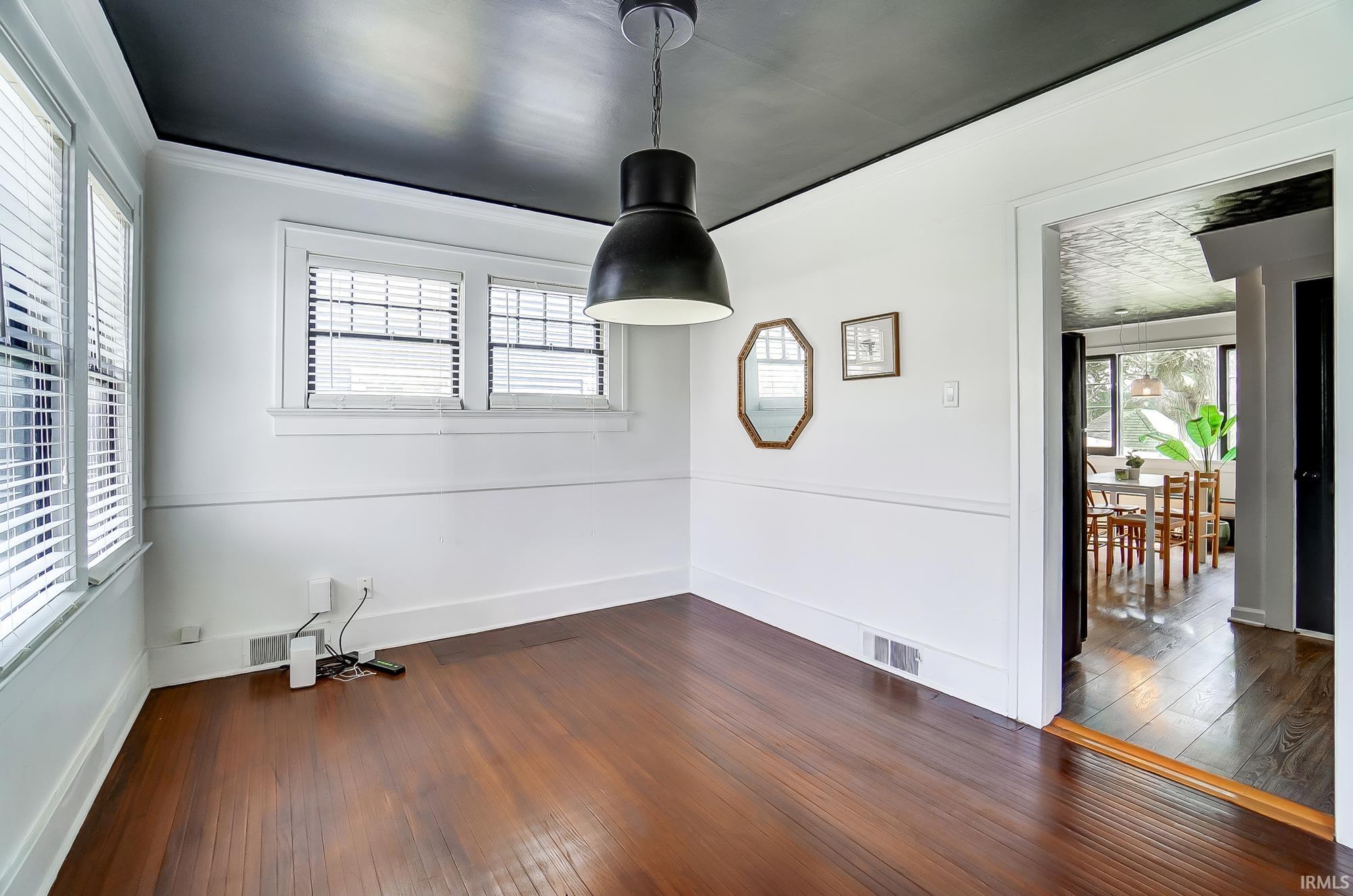 Photo 9 of 1920 Kenwood Avenue