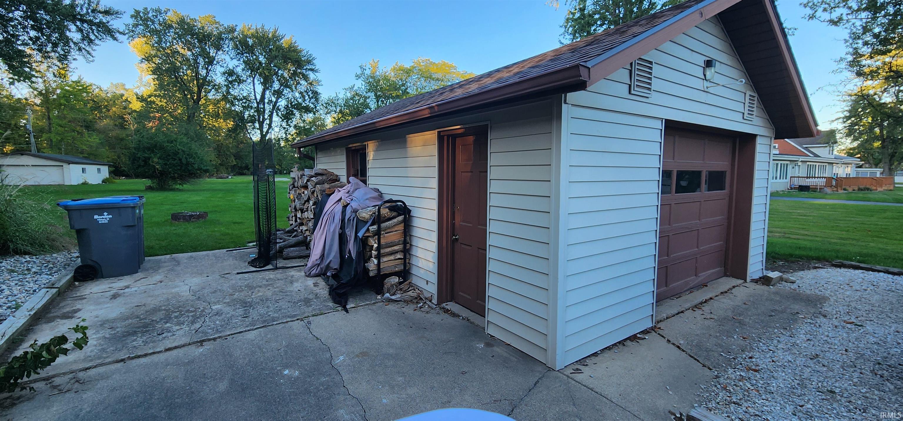 Property Photo 33