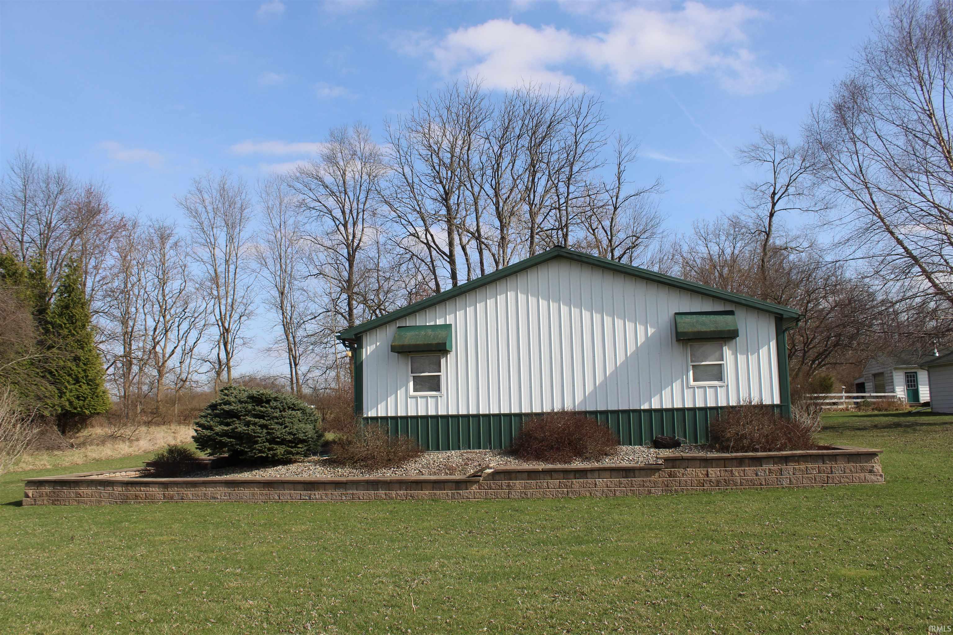 Photo 11 of 2550 S Golden Lake Rd