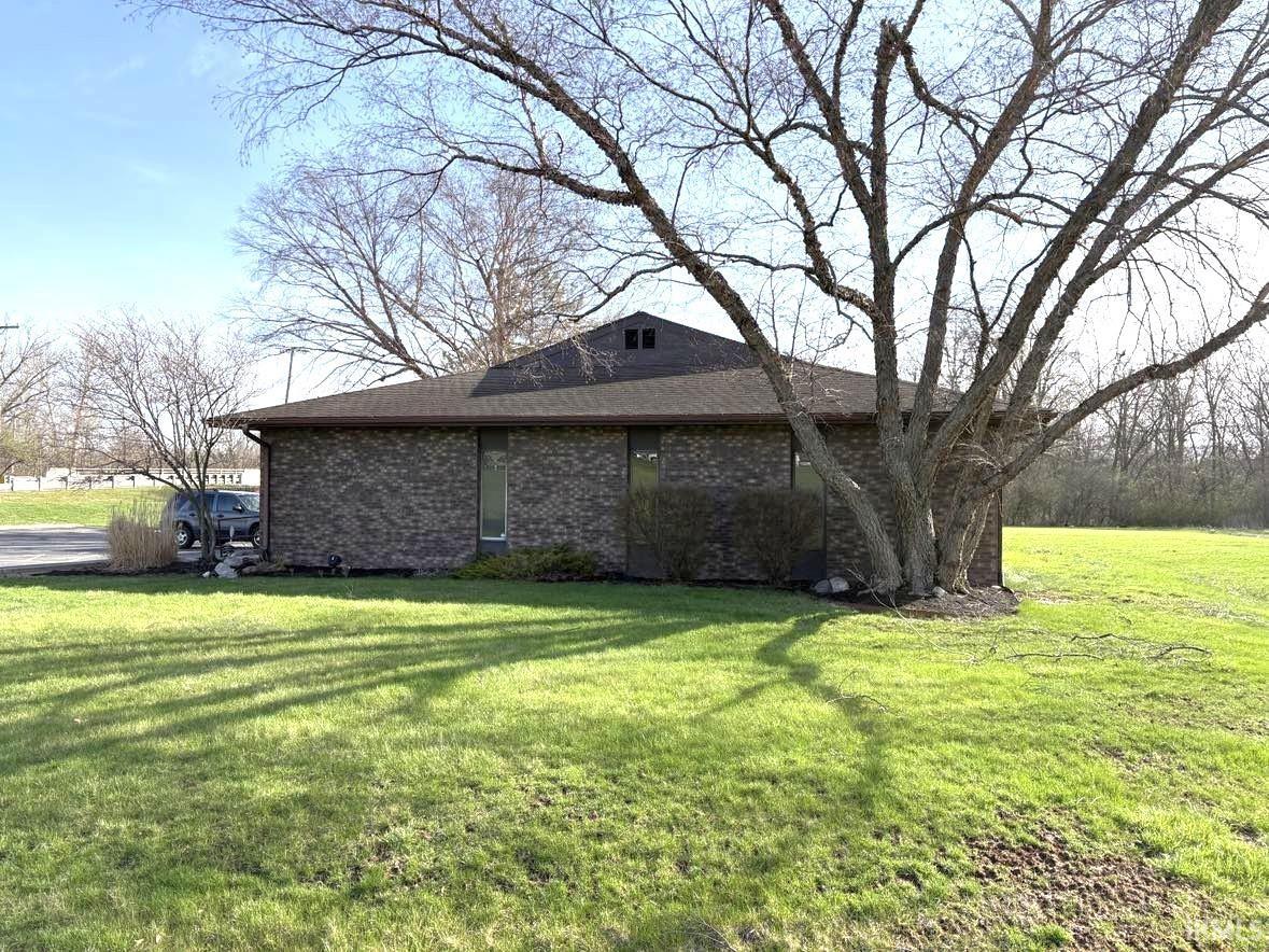 Photo 3 of 405 Lower Huntington Road