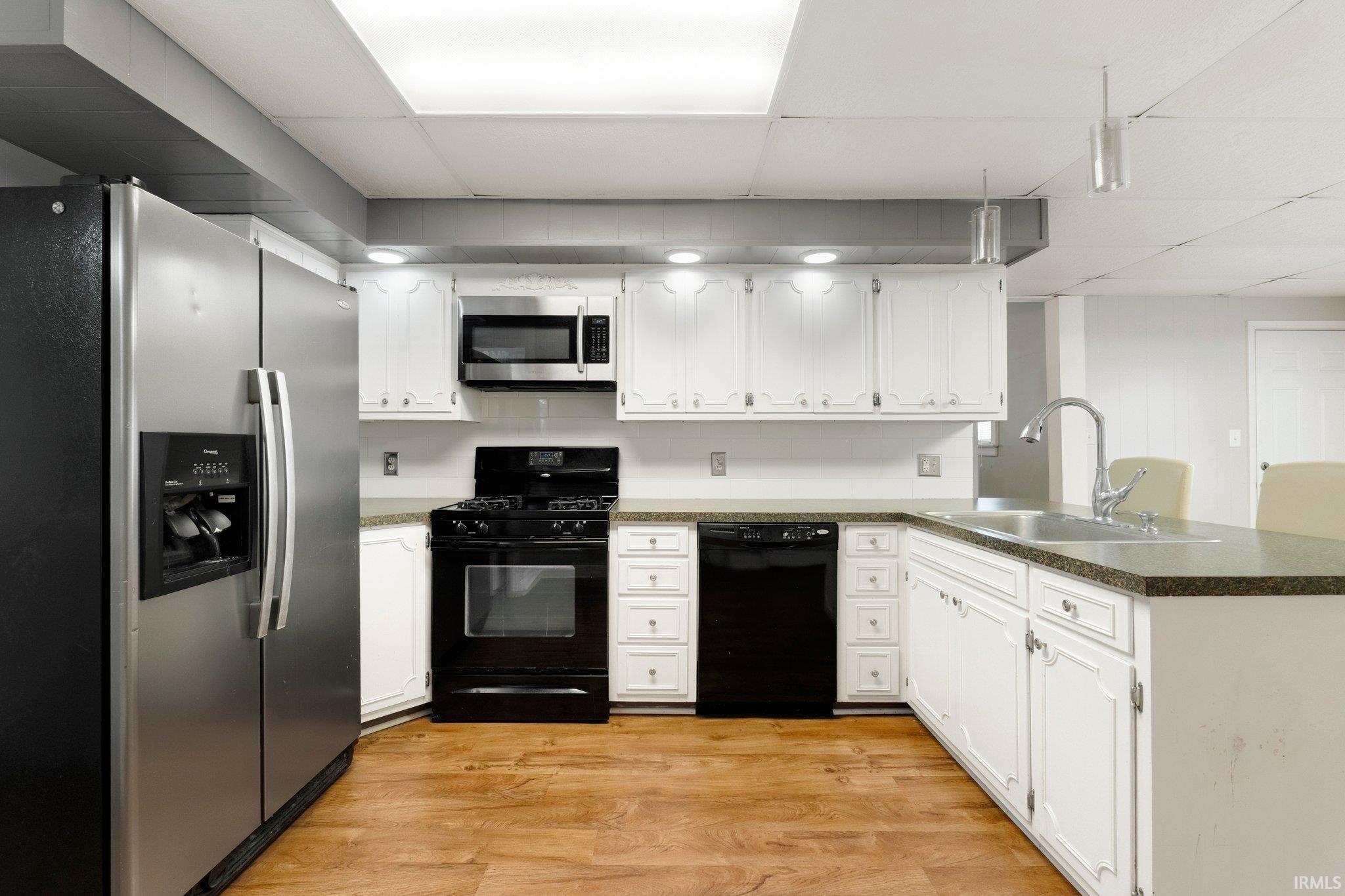 Photo 10 of 411 E South
