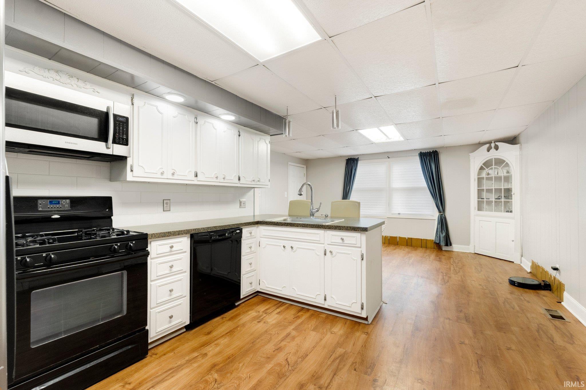Photo 9 of 411 E South