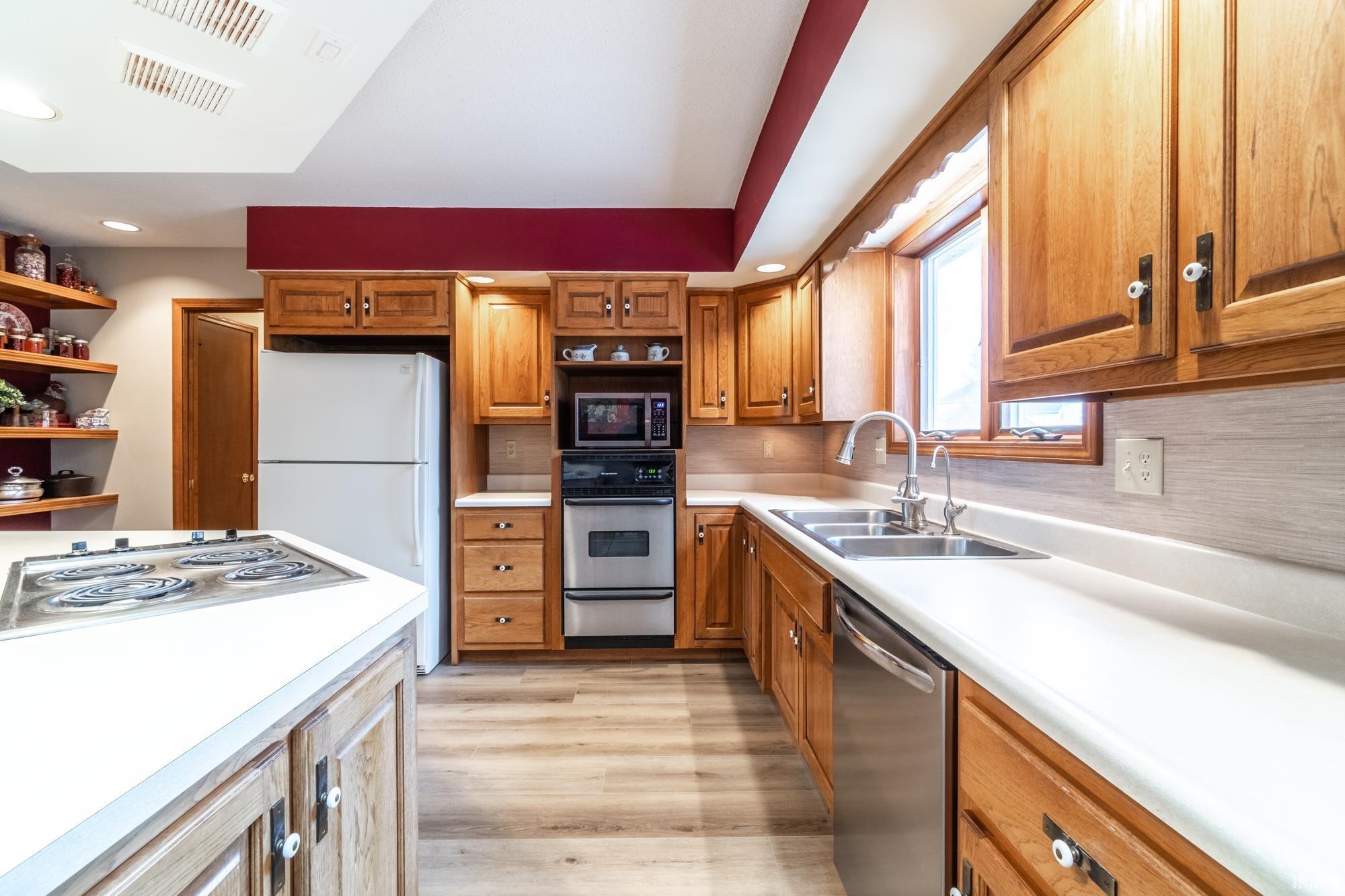 Photo 6 of 2819 Golden Fields Court