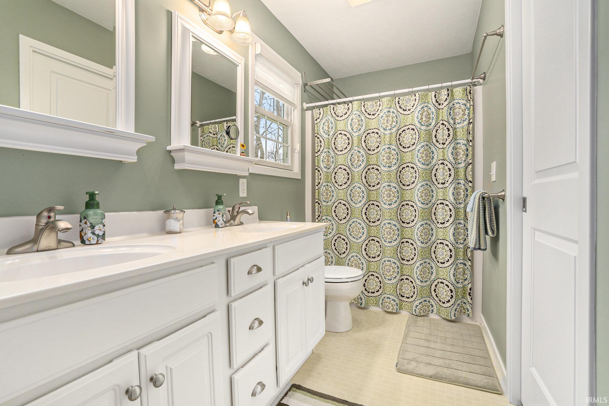 Photo 12 of 13745 Ranier Drive