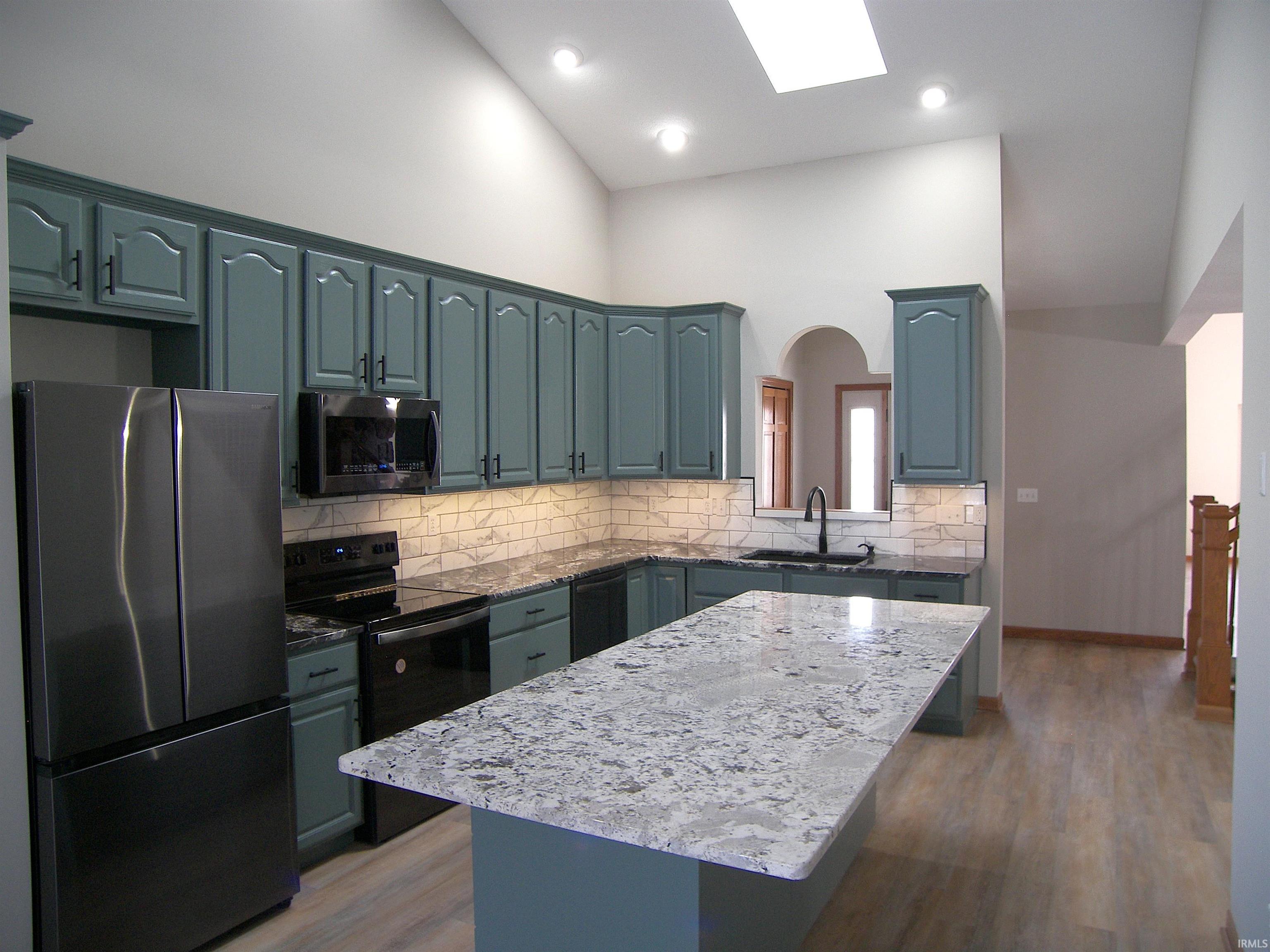 Photo 12 of 2605 E Beech Avenue