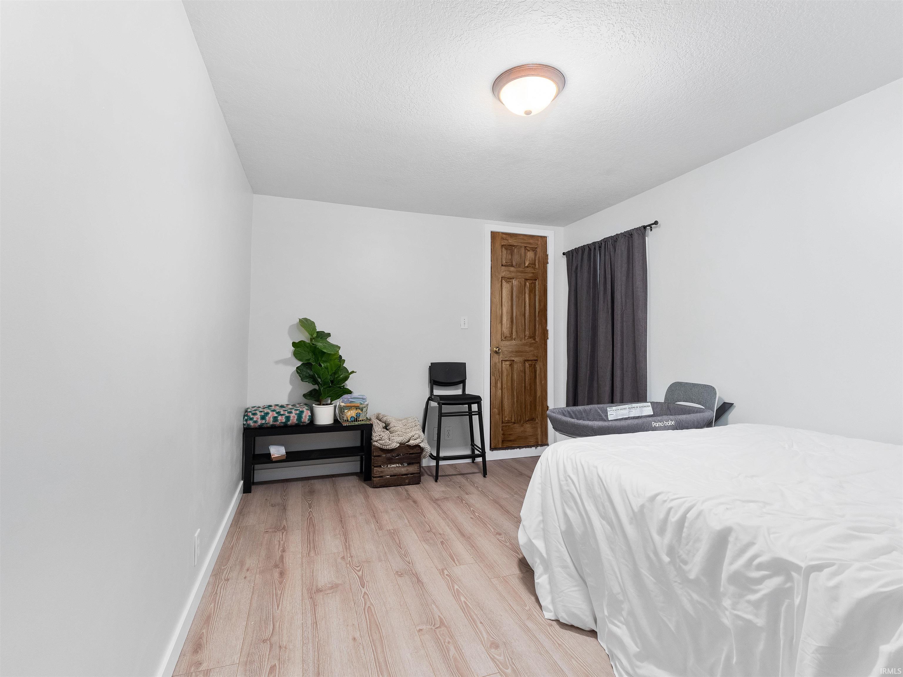 Photo 11 of 2335 Edgerton Street