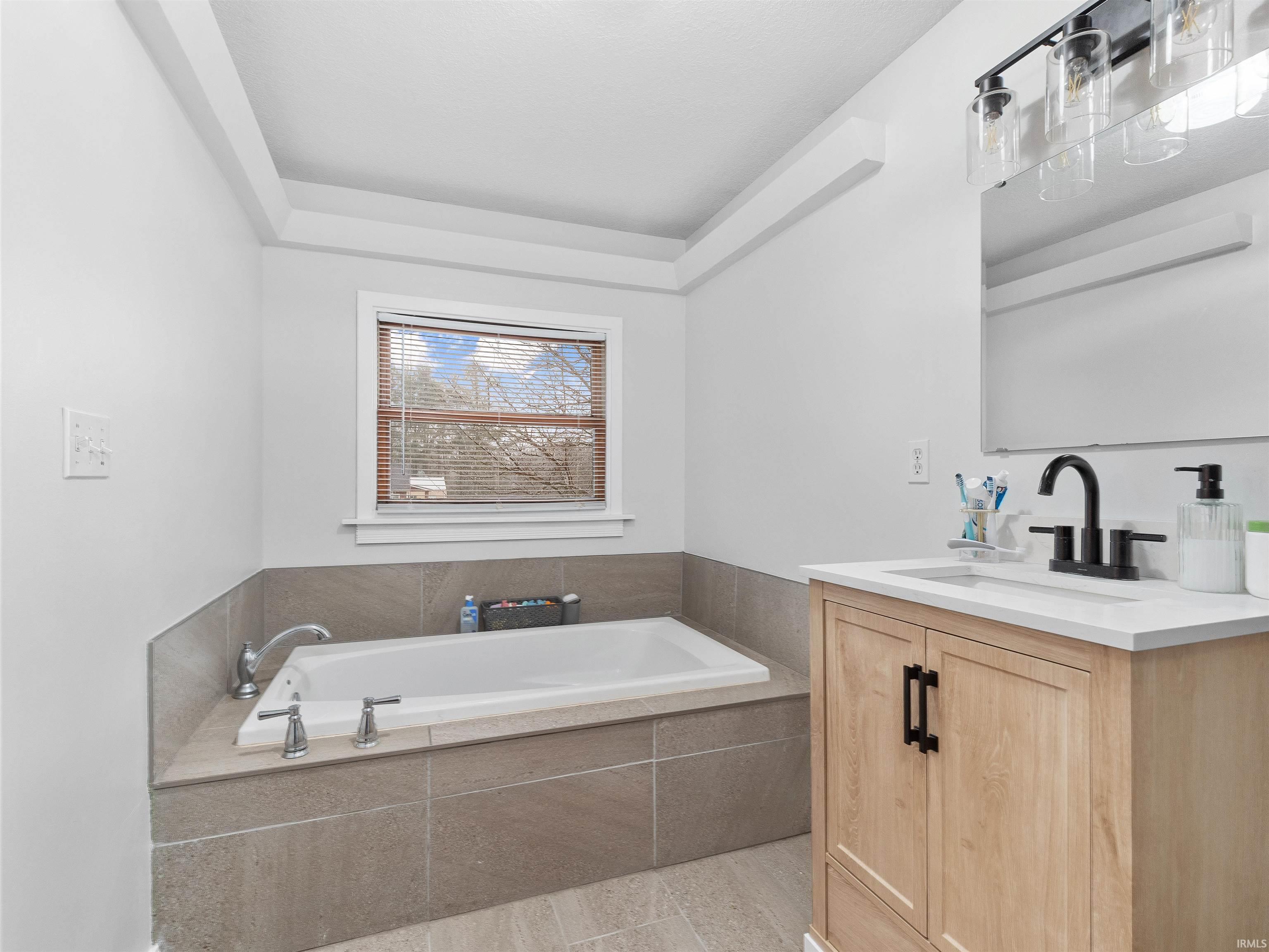 Photo 19 of 2335 Edgerton Street