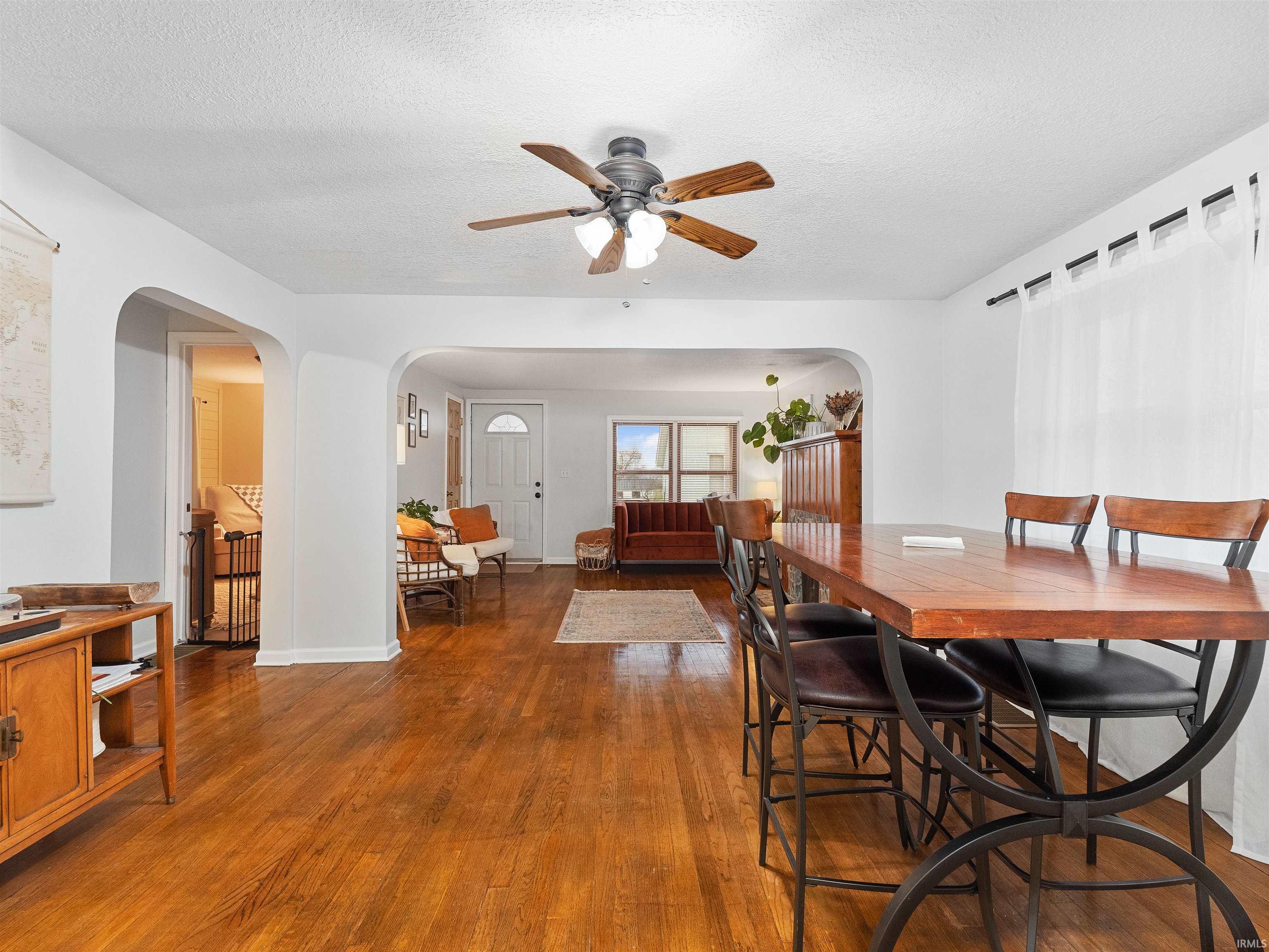 Photo 8 of 2335 Edgerton Street