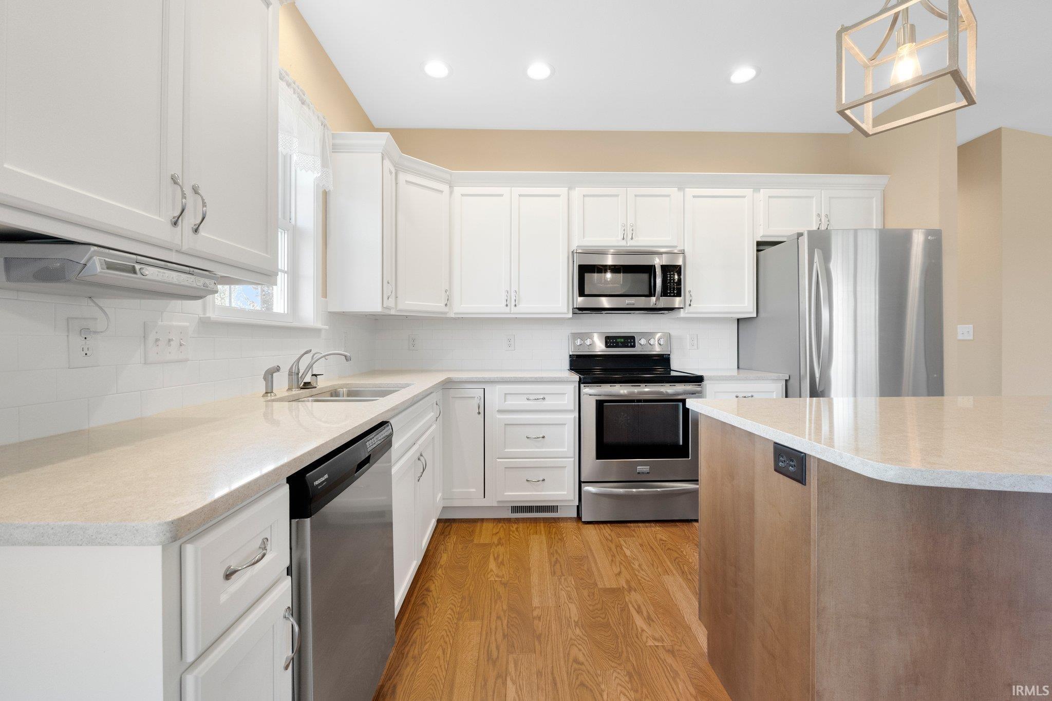 Photo 6 of 1223 Park Way