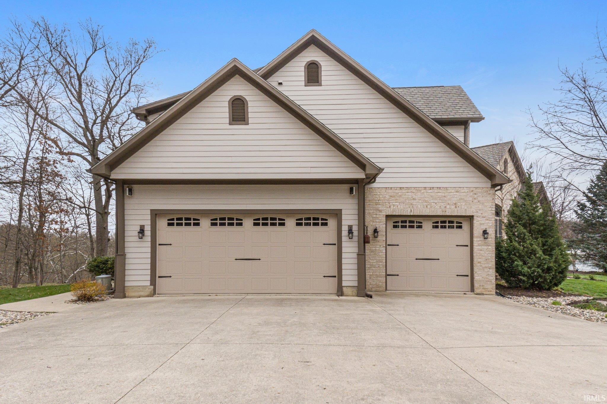 Photo 2 of 17116 Coldwater Road