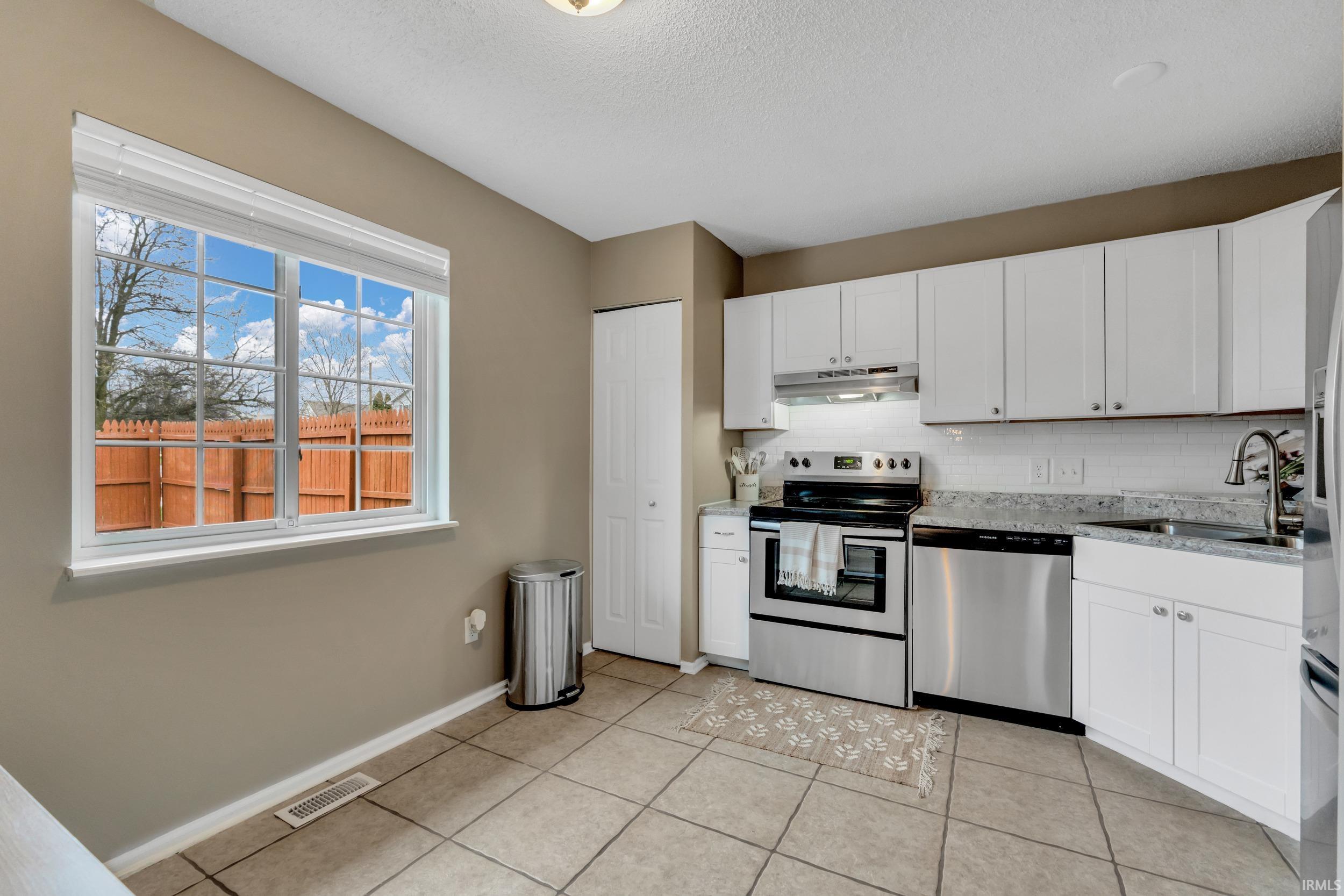 Photo 9 of 15006 Hedgebrook Drive