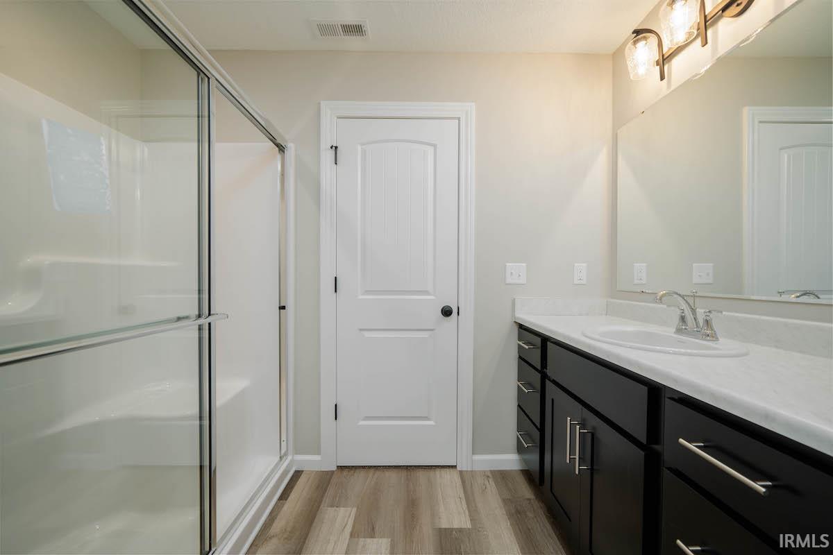 Photo 16 of 840 Zenos Boulevard