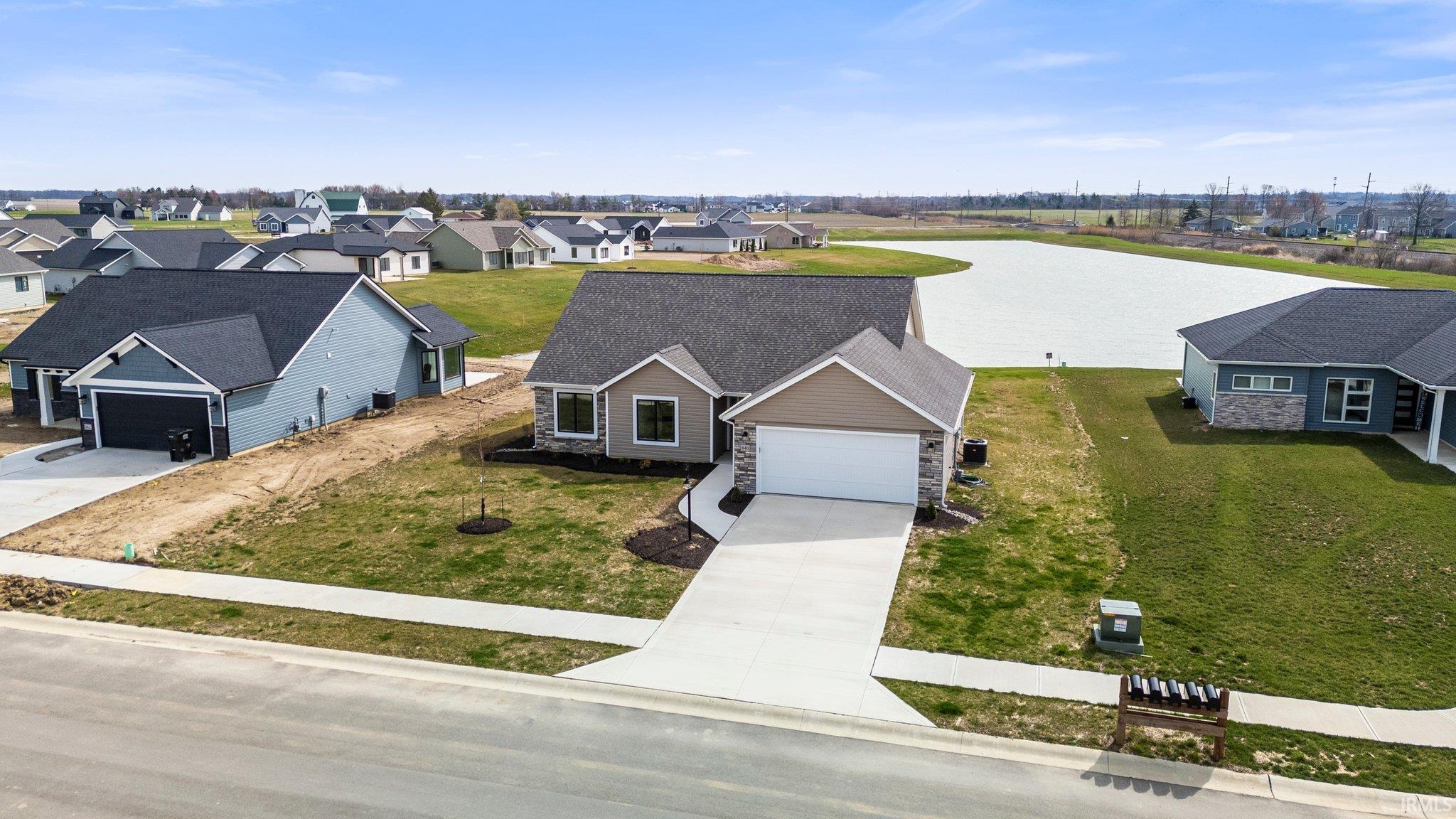Photo 3 of 840 Zenos Boulevard