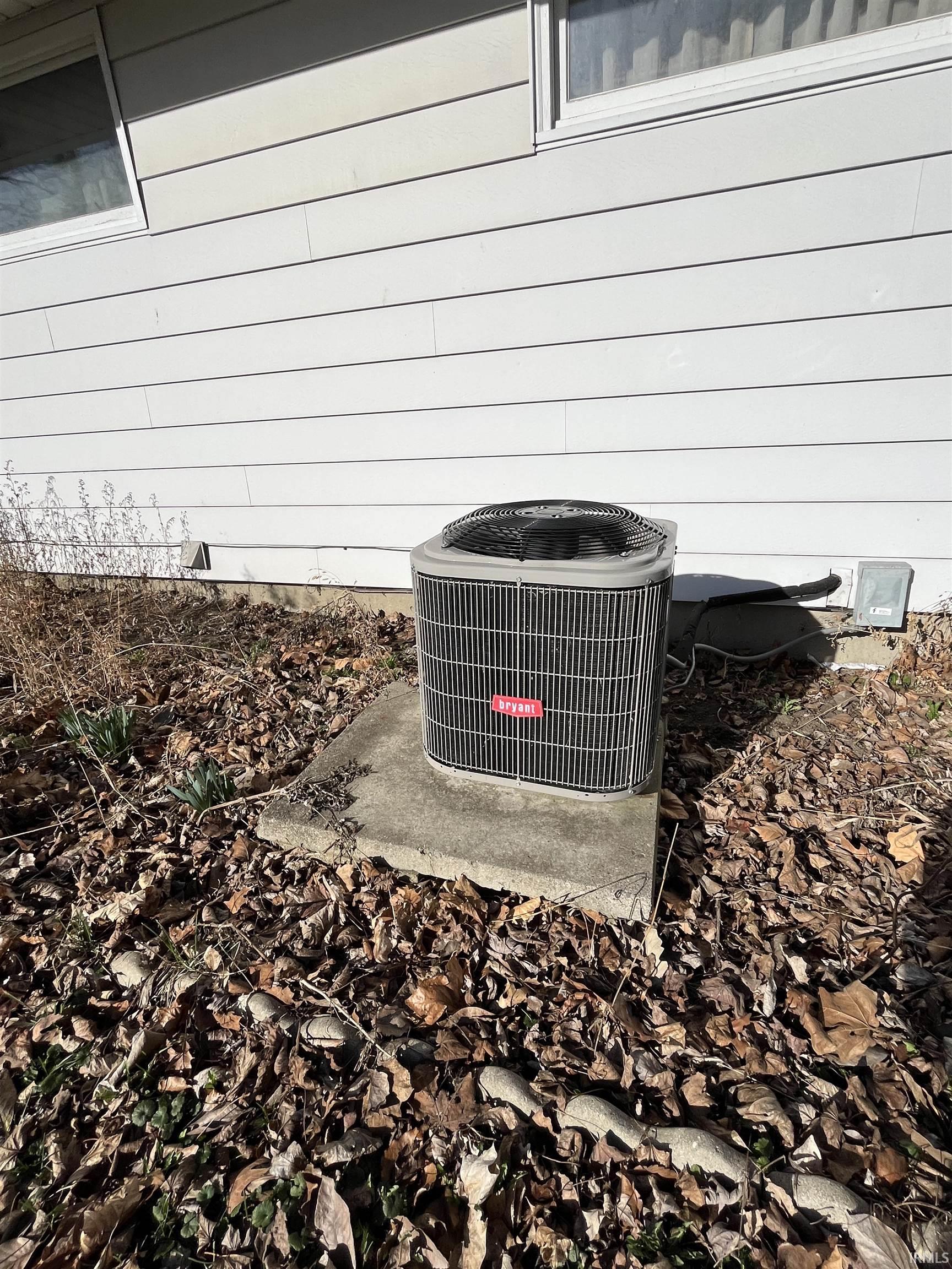 Photo 21 of 500 N Riley Street