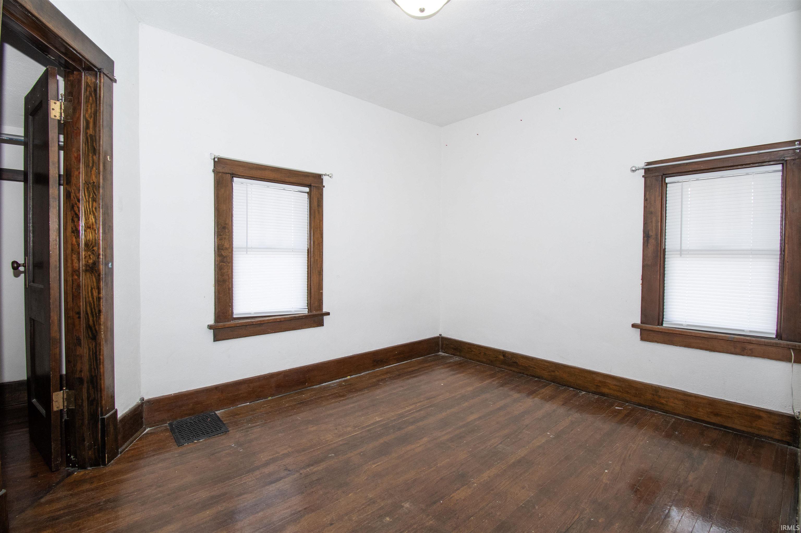 Photo 14 of 1002 S Cavin Street