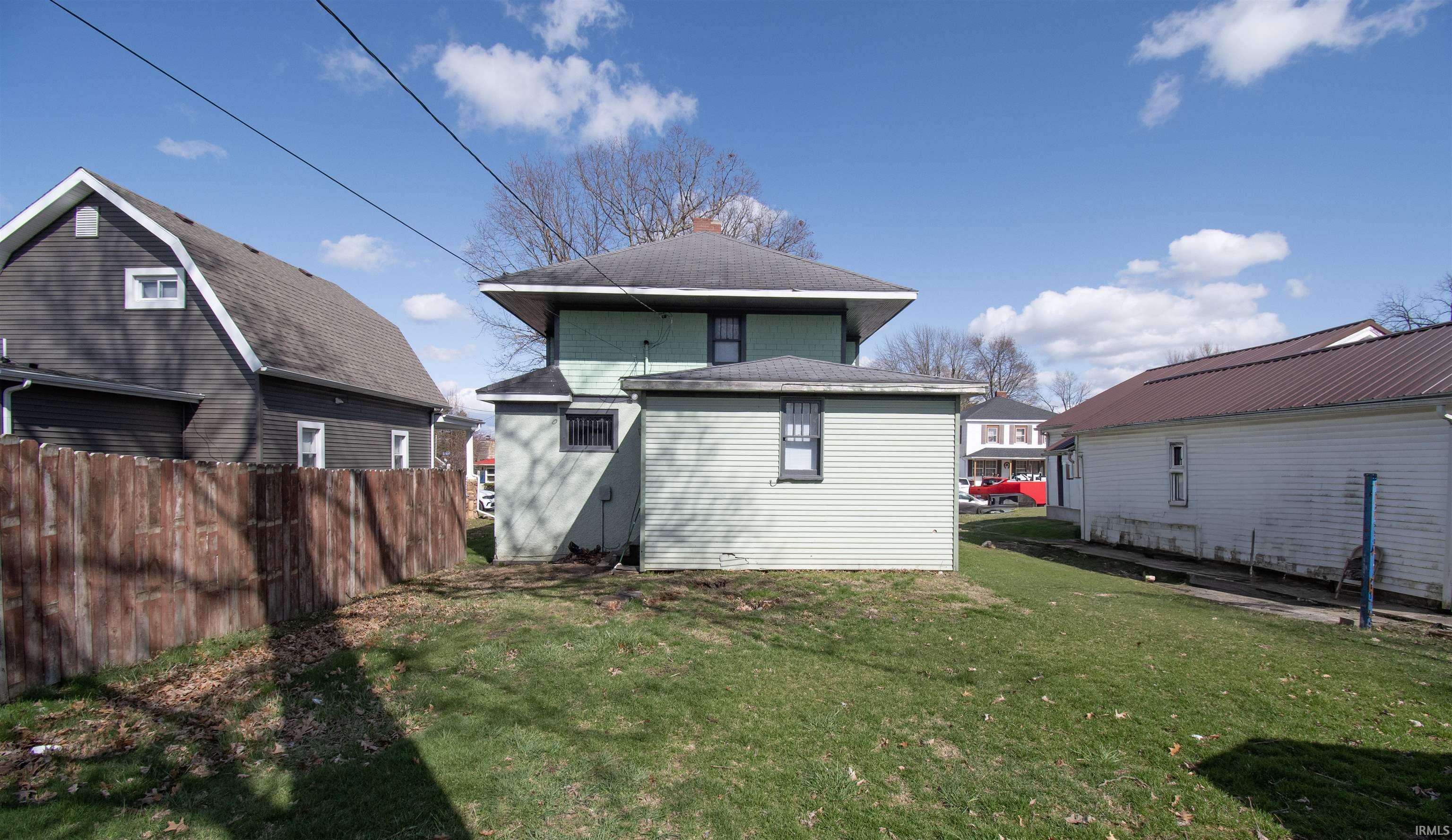 Photo 2 of 1002 S Cavin Street