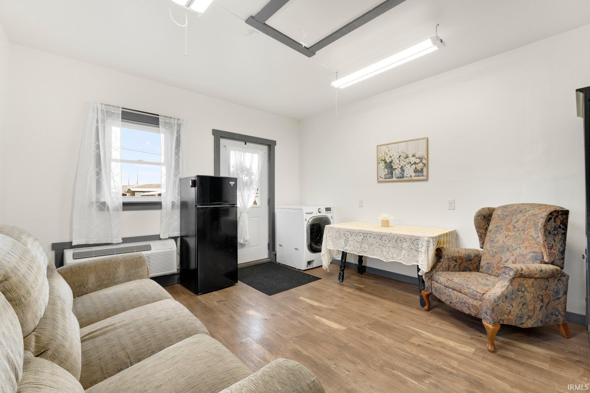 Living room angle.  Washer does not stay