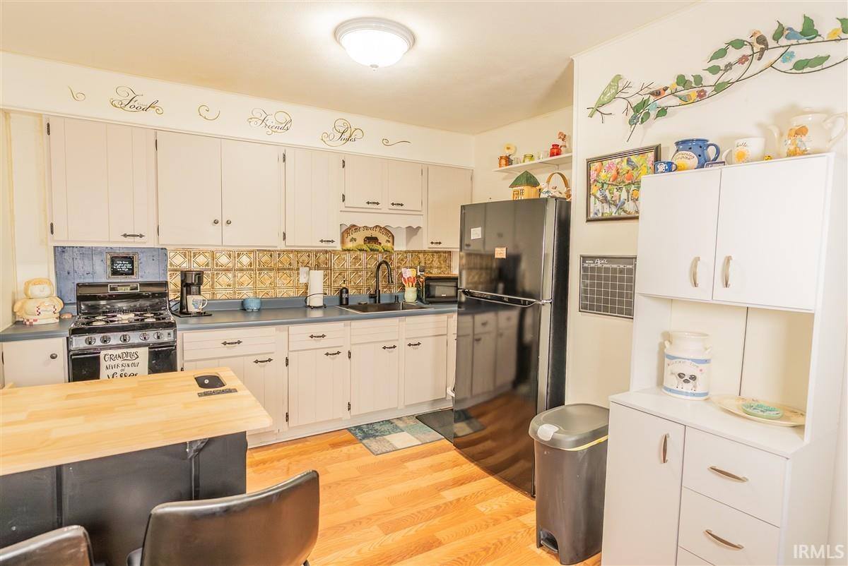 Photo 10 of 1108 Moyer Street