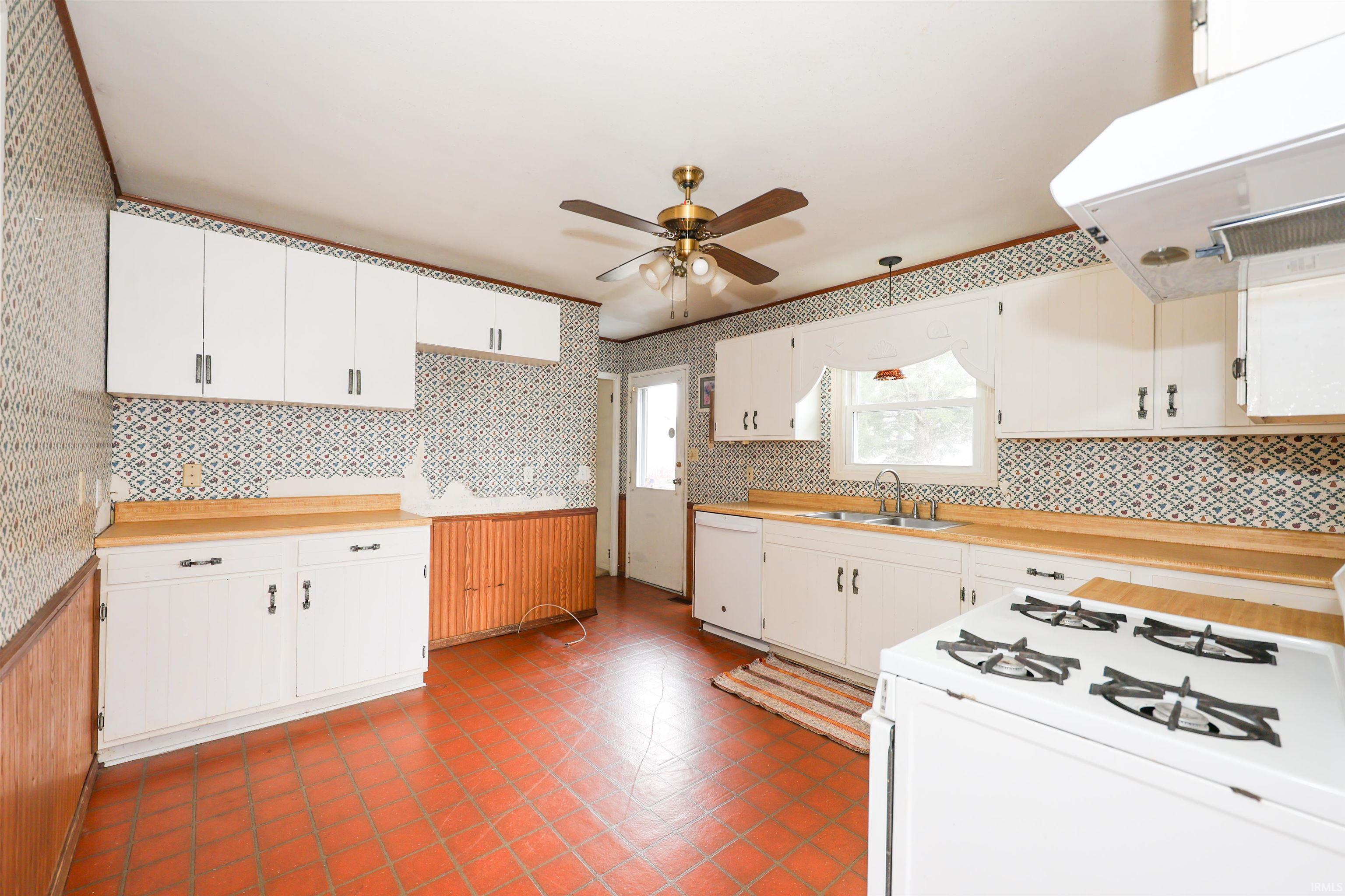 Photo 5 of 1034 Rose Avenue