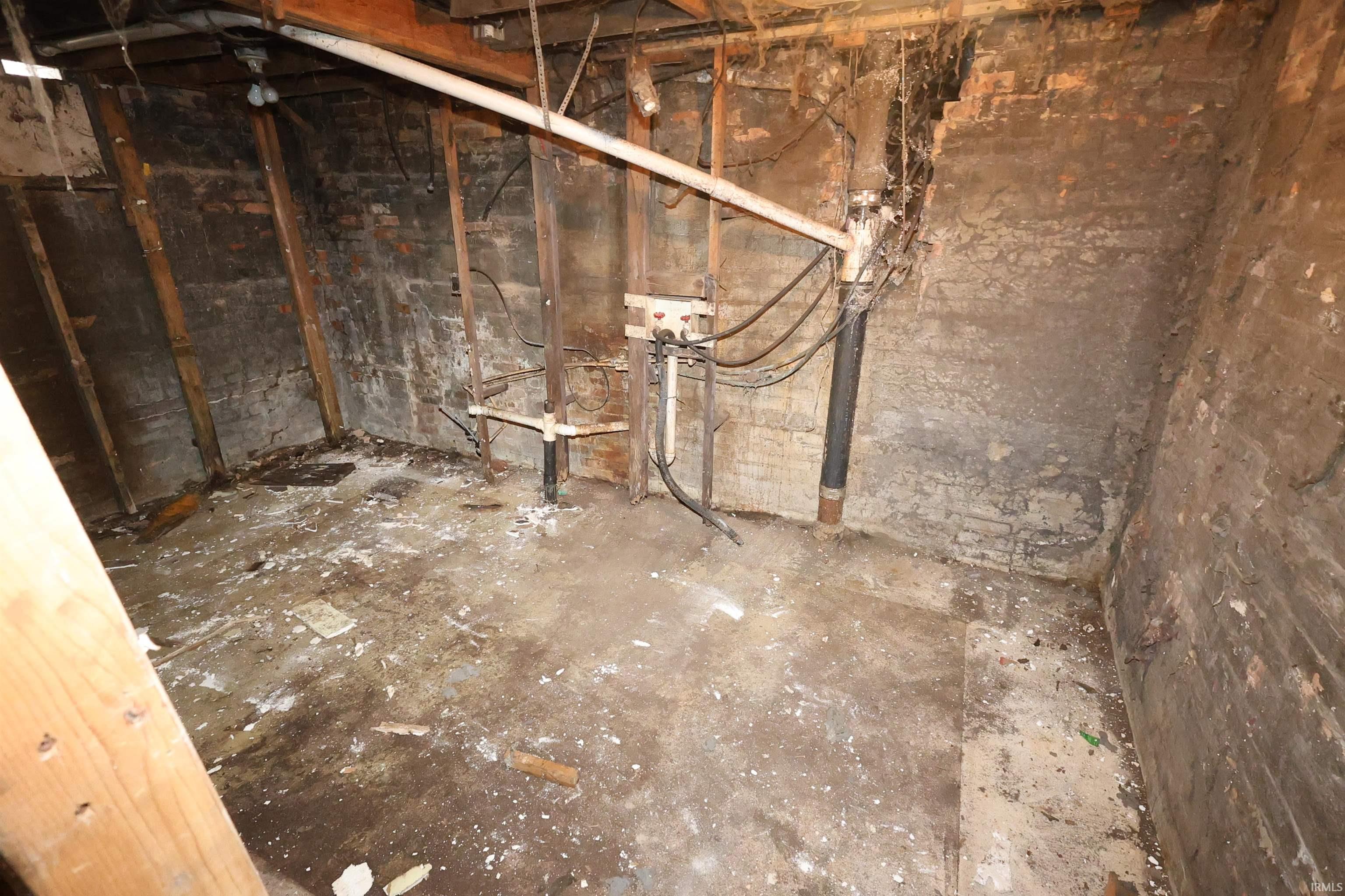 Photo 23 of 650 W Lexington Avenue