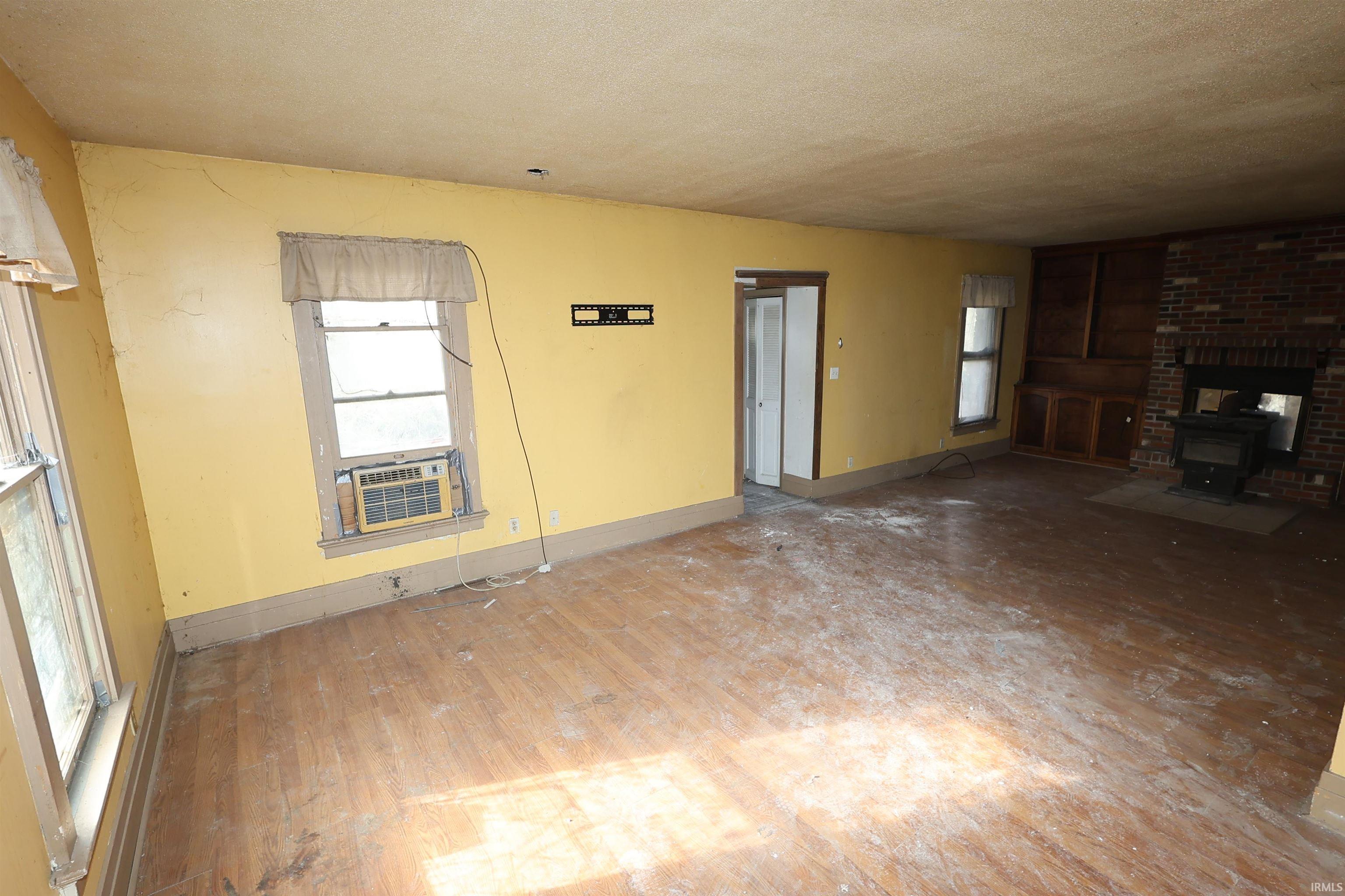 Photo 4 of 650 W Lexington Avenue