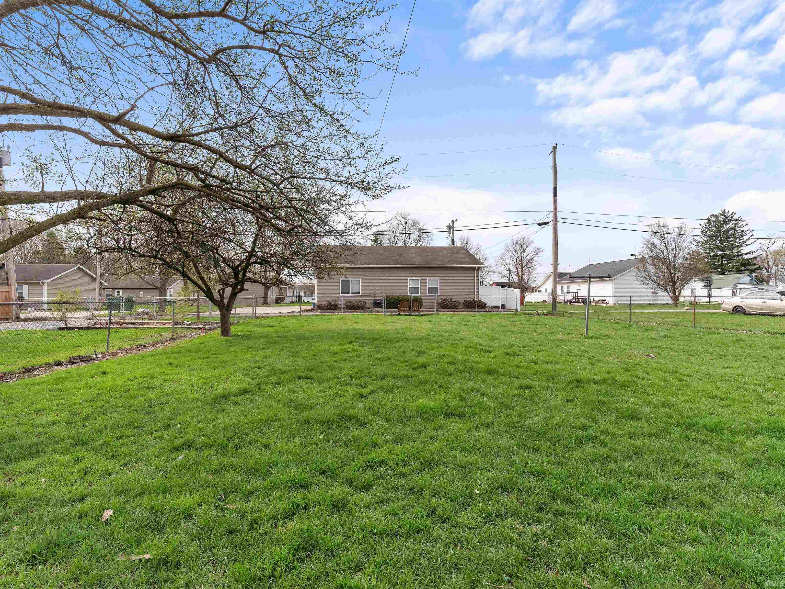 Photo 17 of 516 E Townley Street