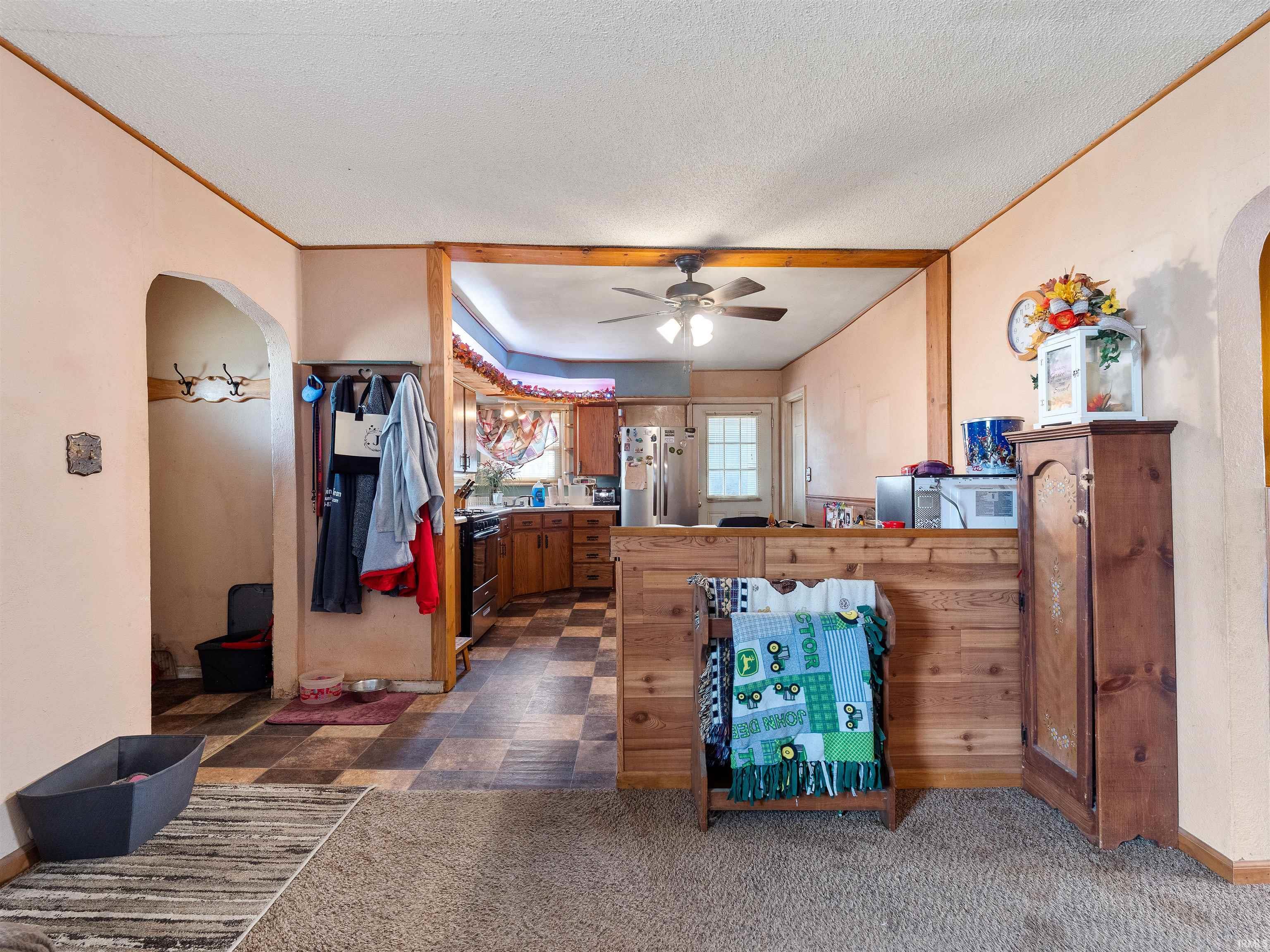 Photo 4 of 516 E Townley Street