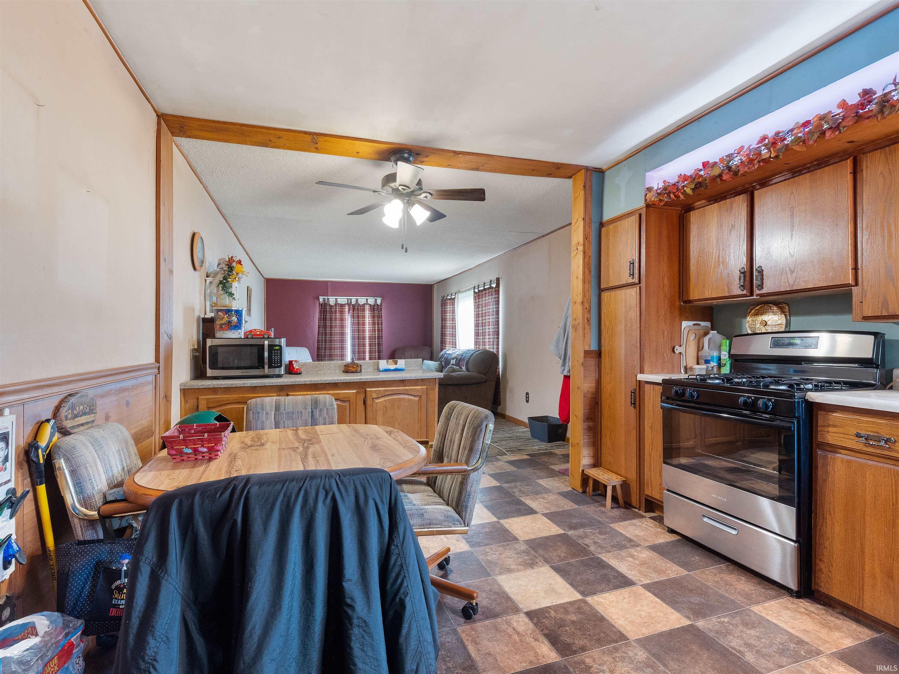 Photo 5 of 516 E Townley Street