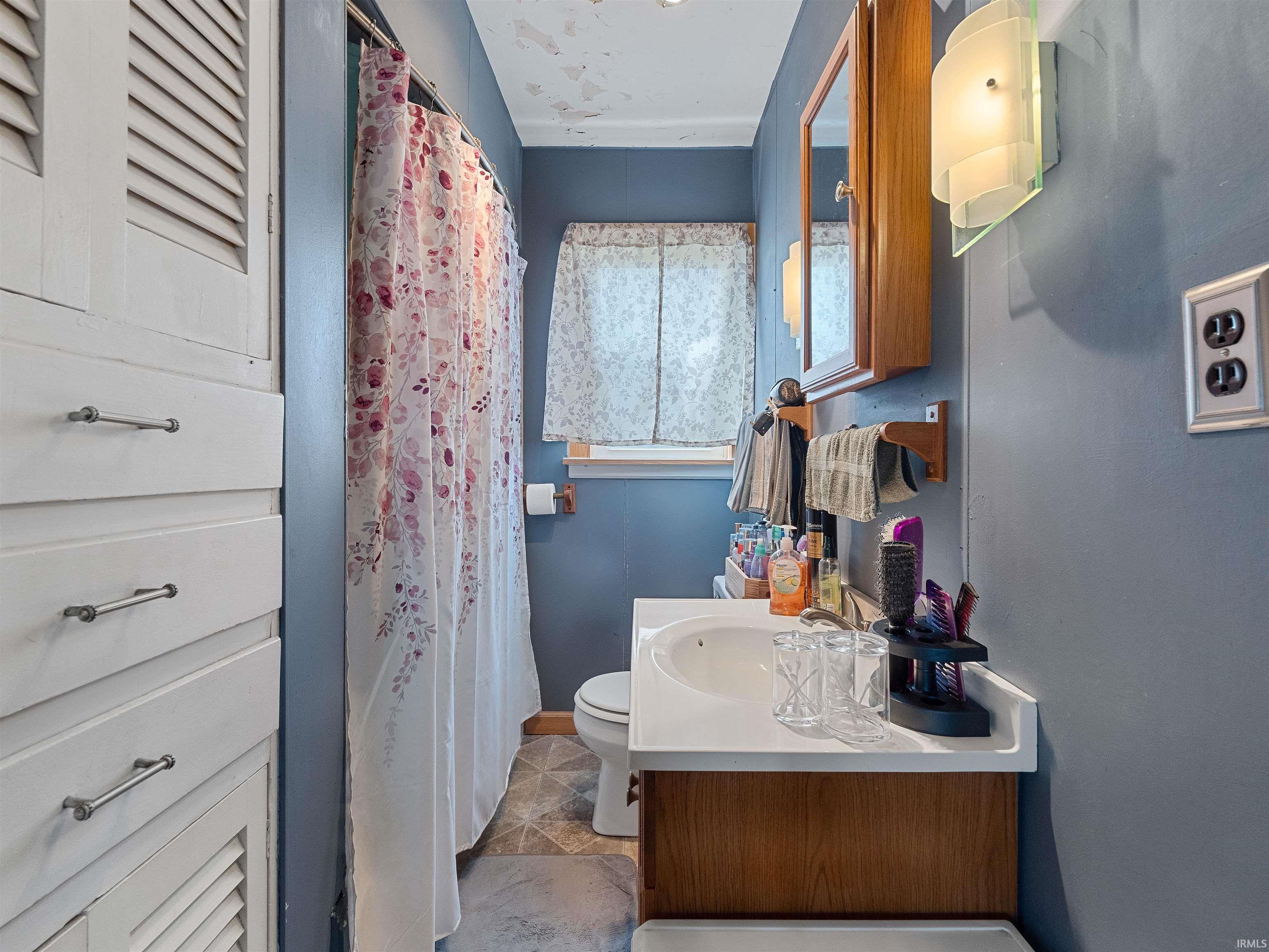 Photo 9 of 516 E Townley Street