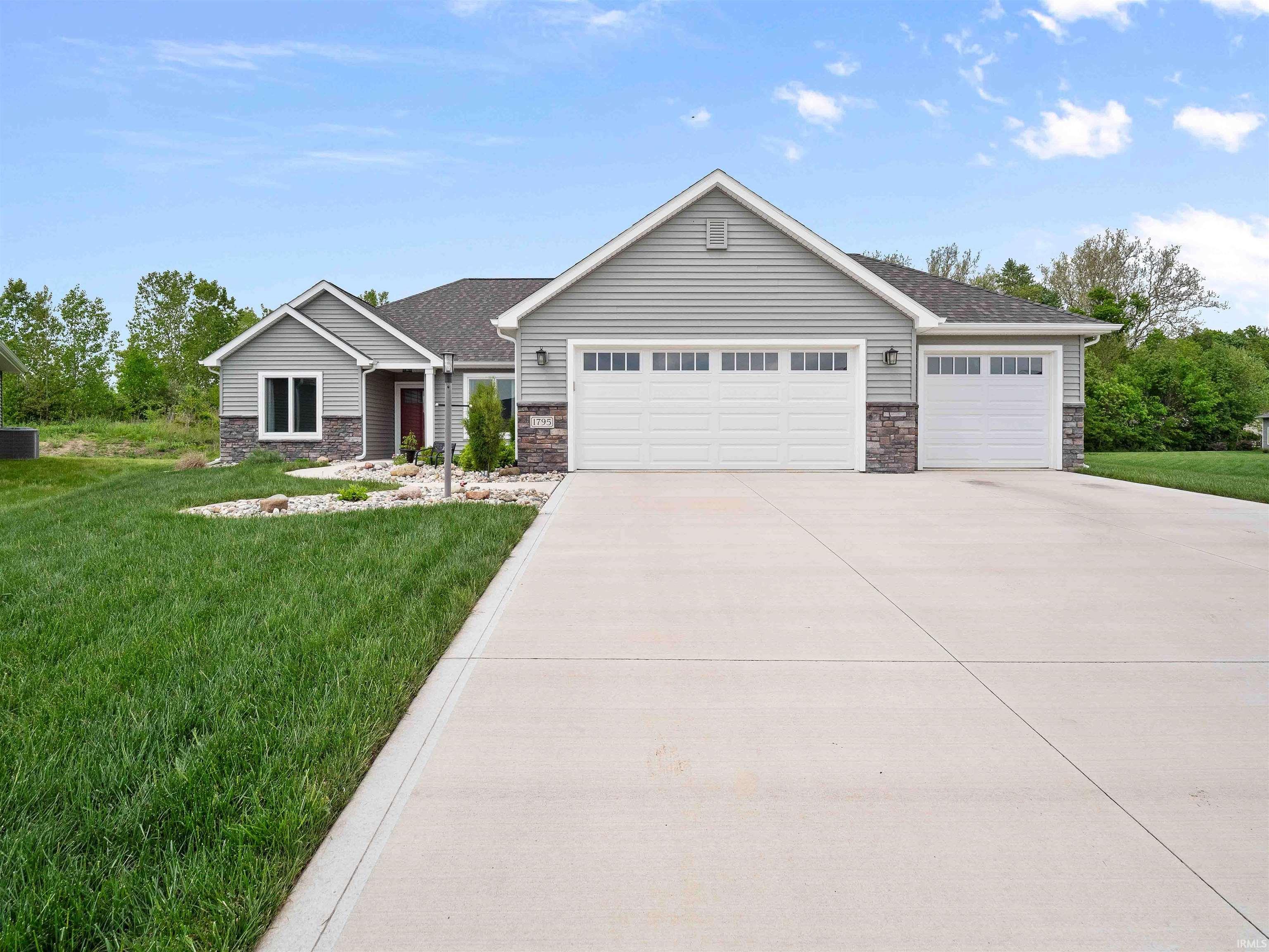 Photo 0 of 1795 Dunlin Court
