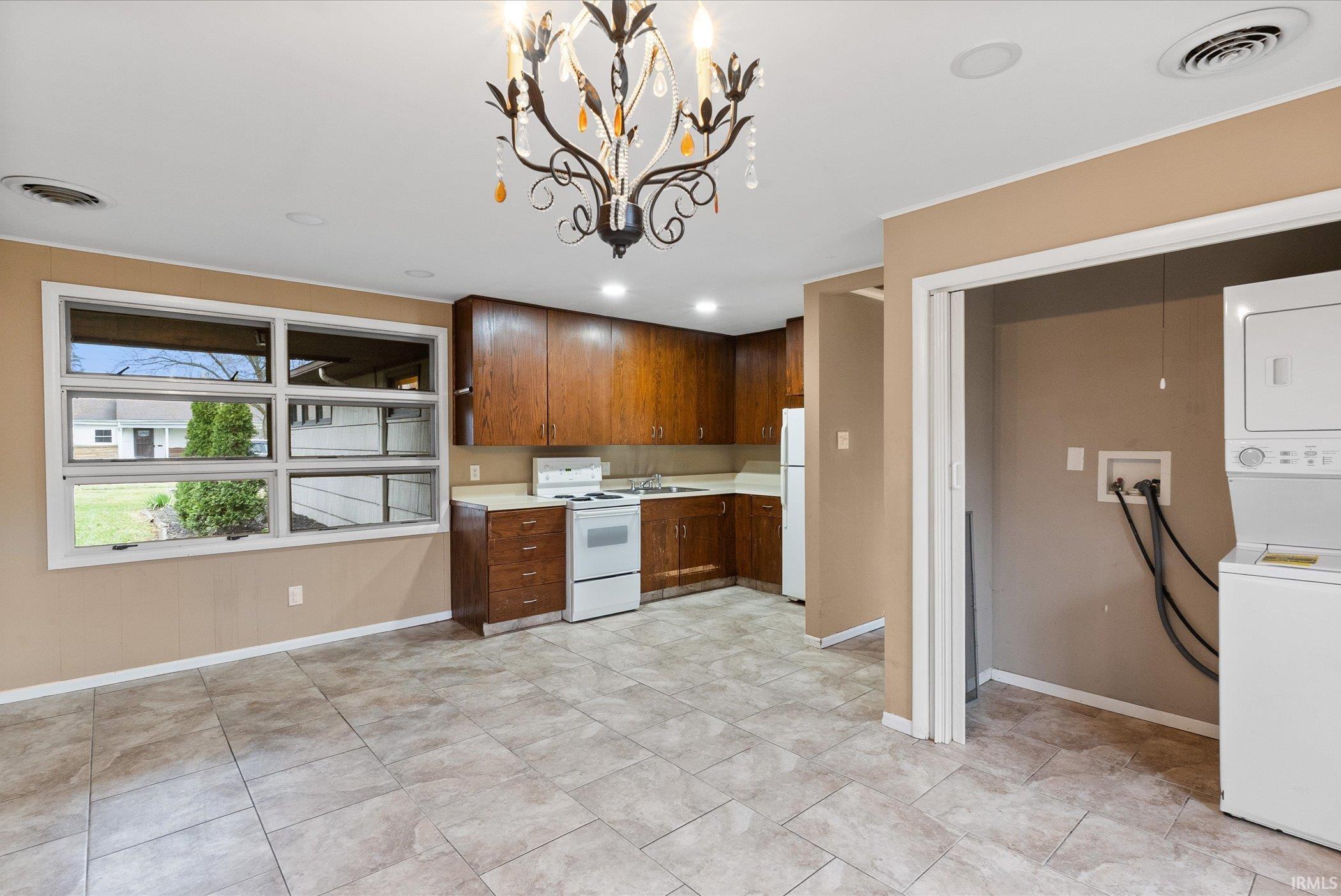 Photo 12 of 4942 S Wayne Avenue