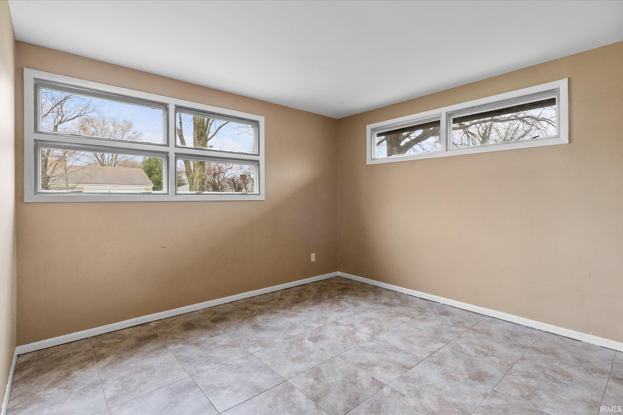 Photo 18 of 4942 S Wayne Avenue