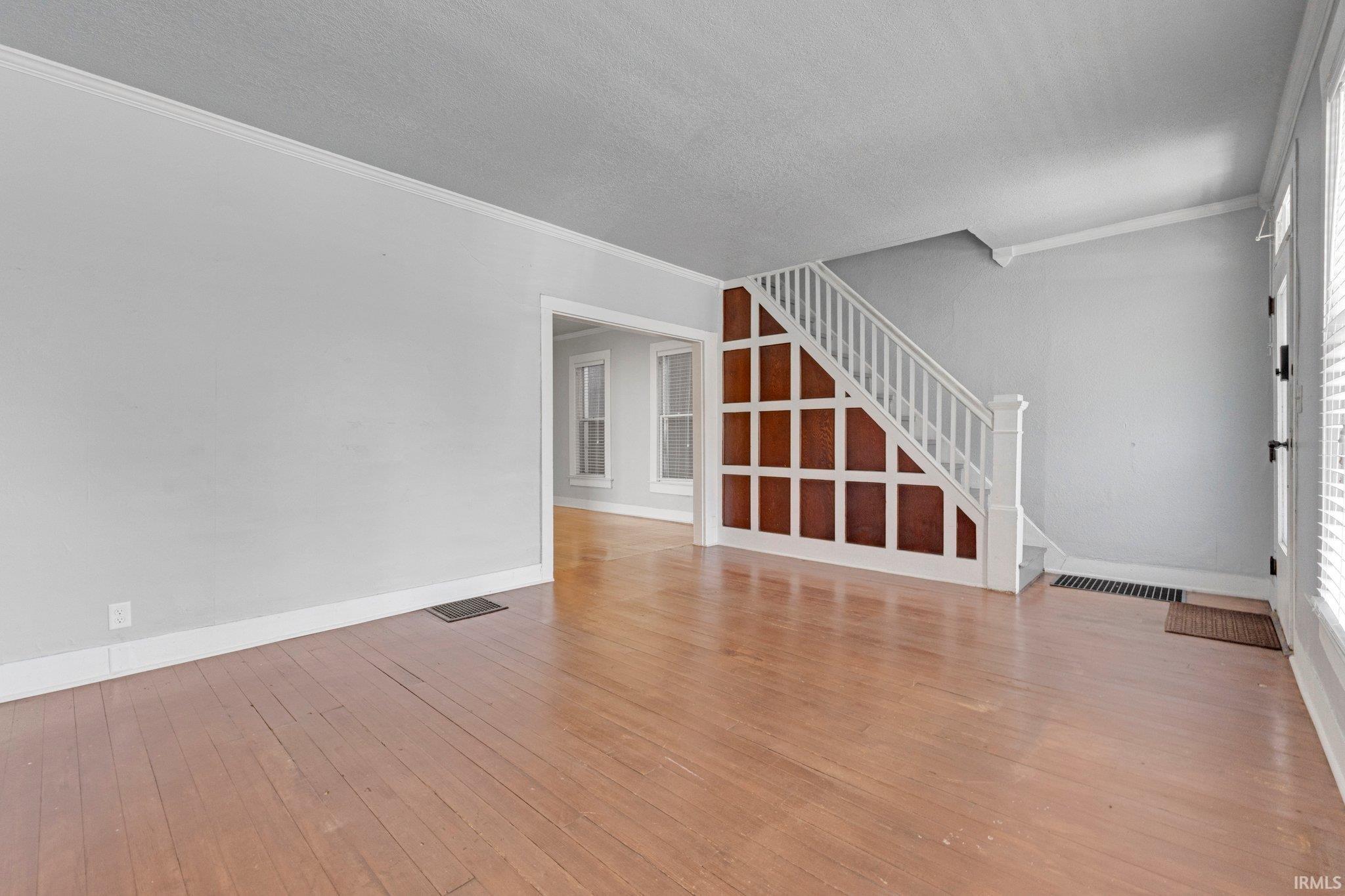Photo 2 of 1118 W Jefferson Boulevard