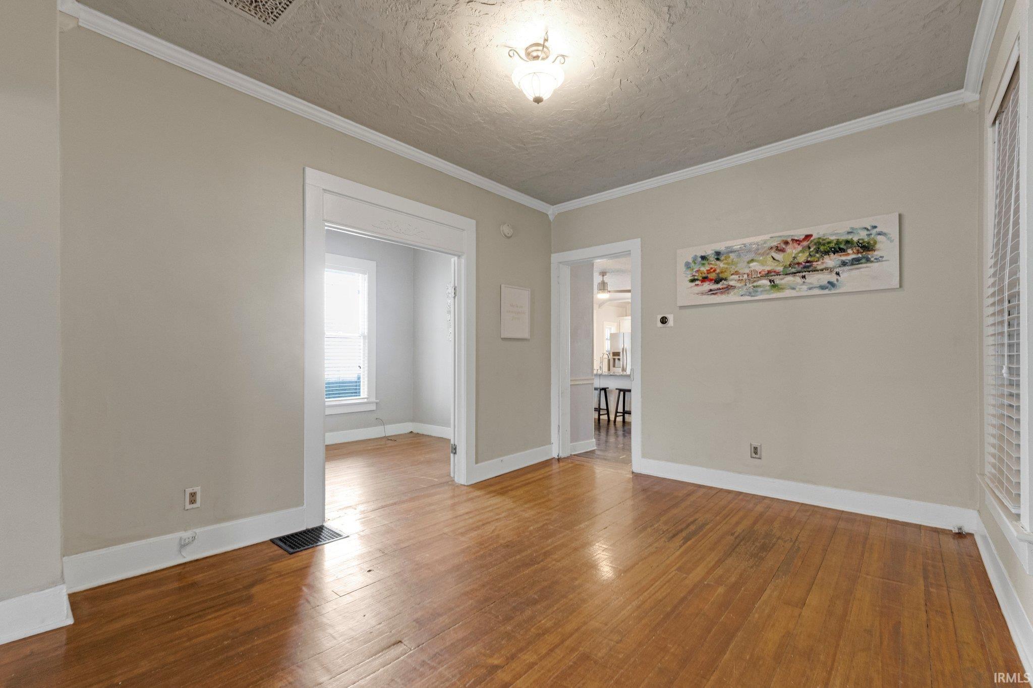 Photo 4 of 1118 W Jefferson Boulevard