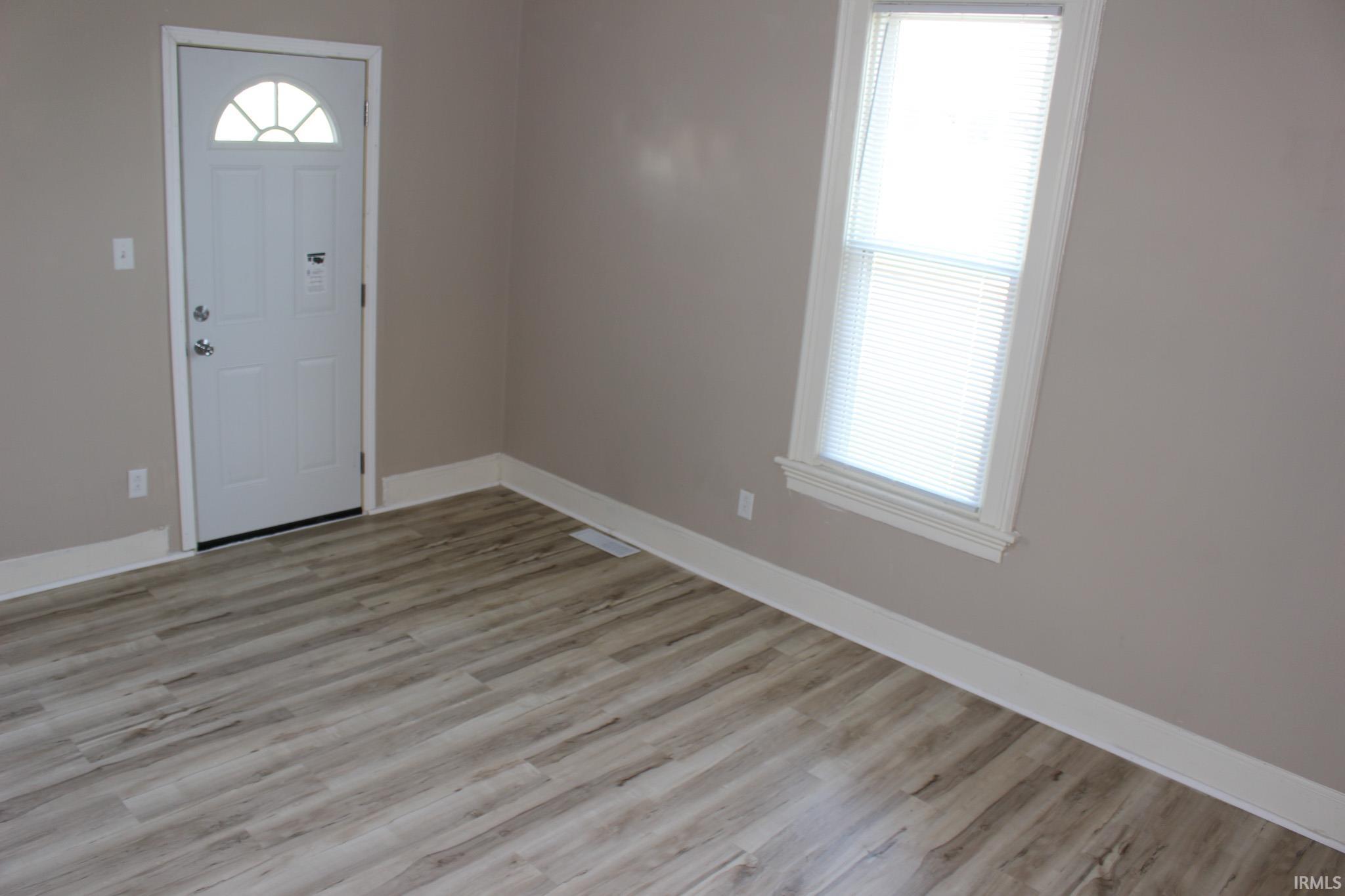 Photo 3 of 1832 Franklin Avenue