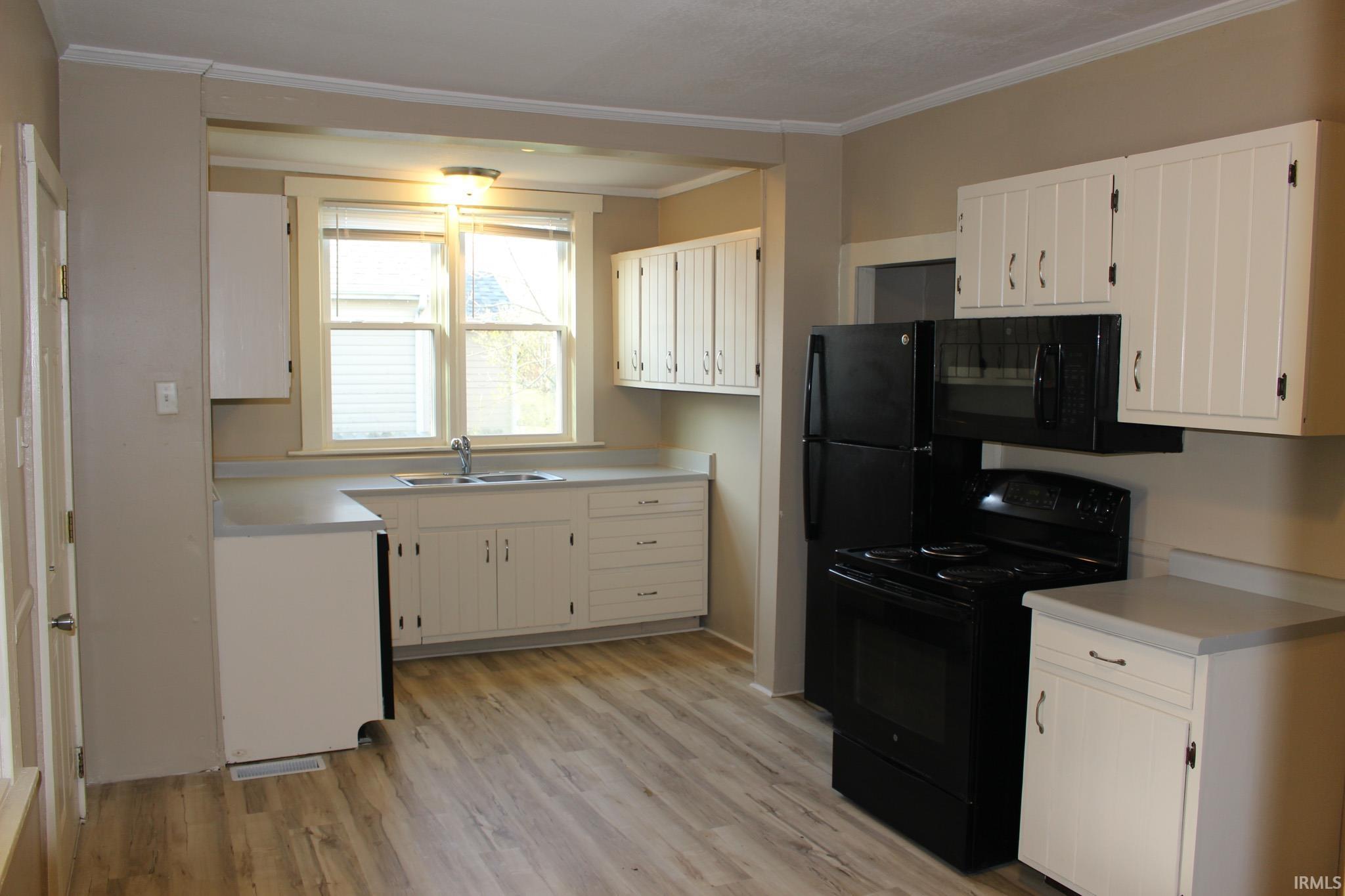Photo 4 of 1832 Franklin Avenue