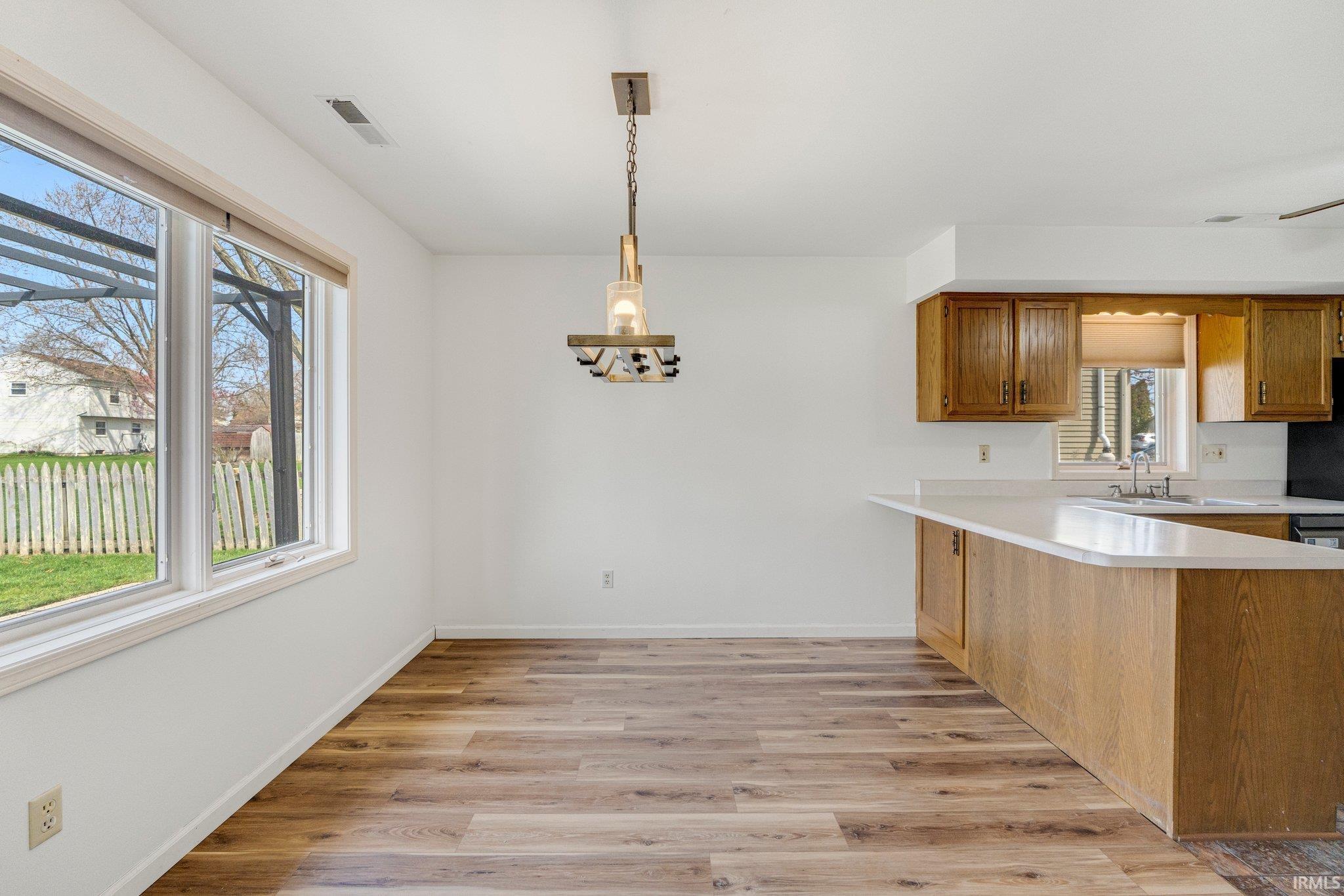Photo 8 of 815 Duesenberg Drive