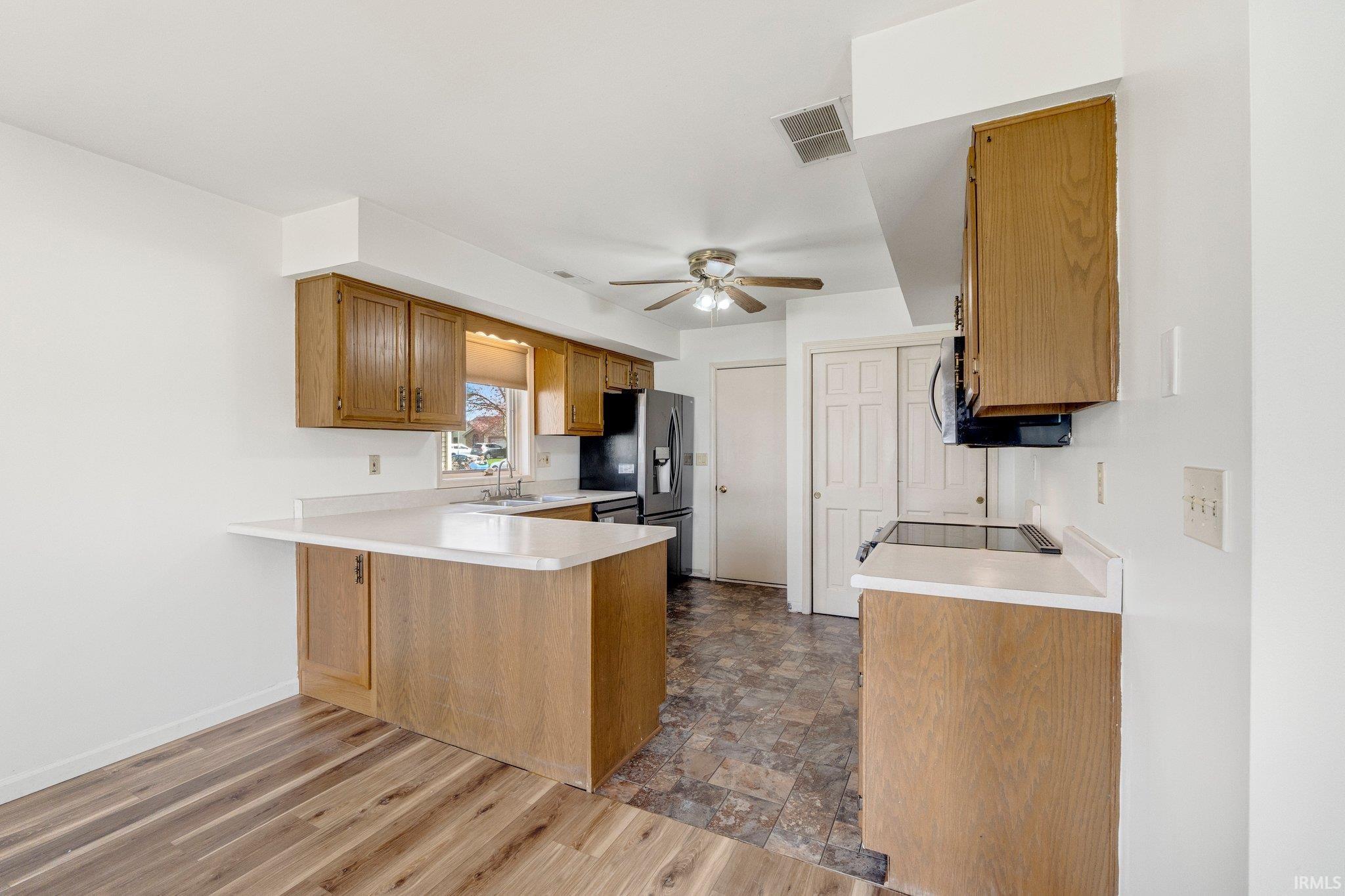 Photo 9 of 815 Duesenberg Drive