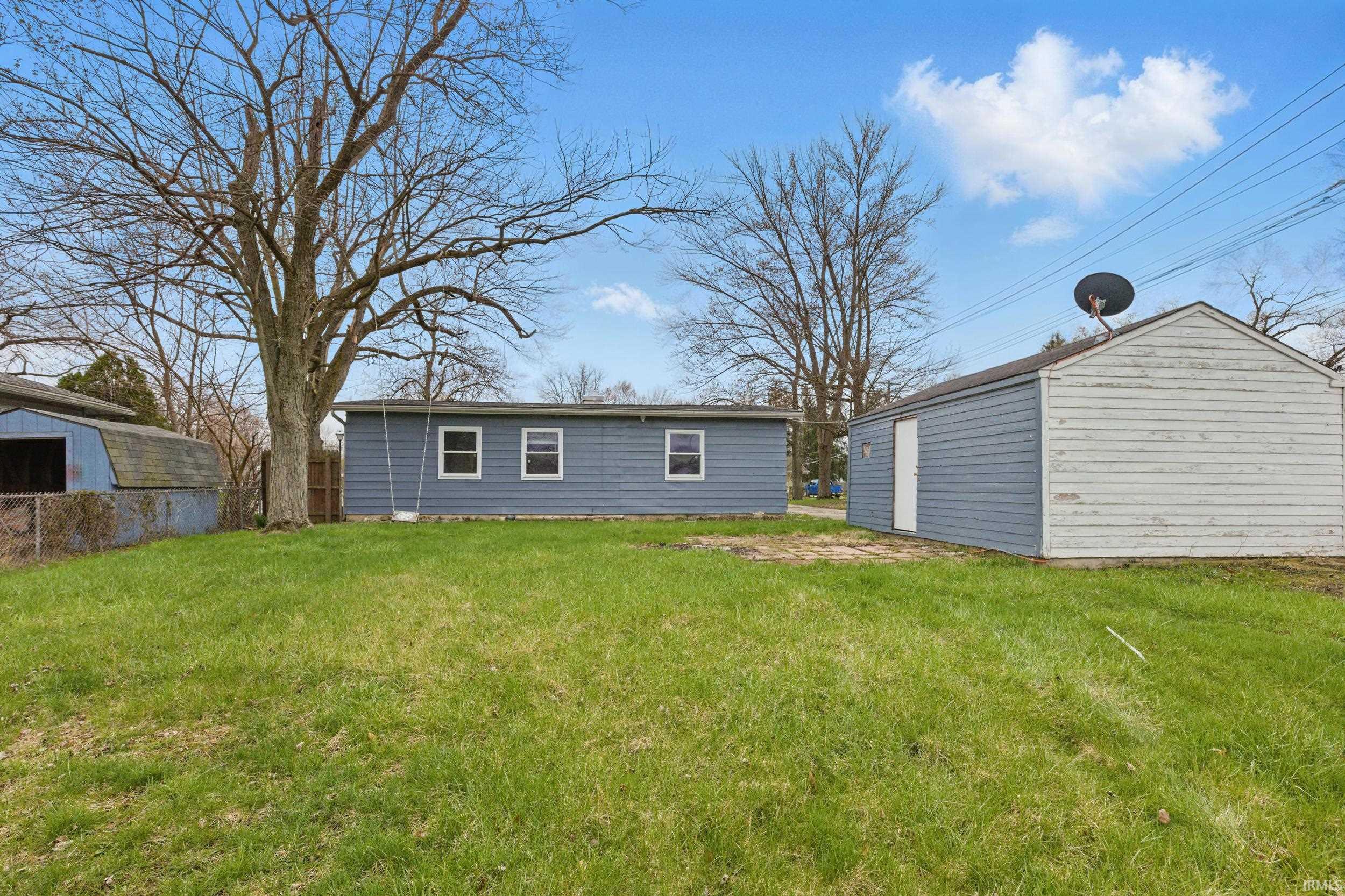 Photo 16 of 127 Edgeknoll Lane
